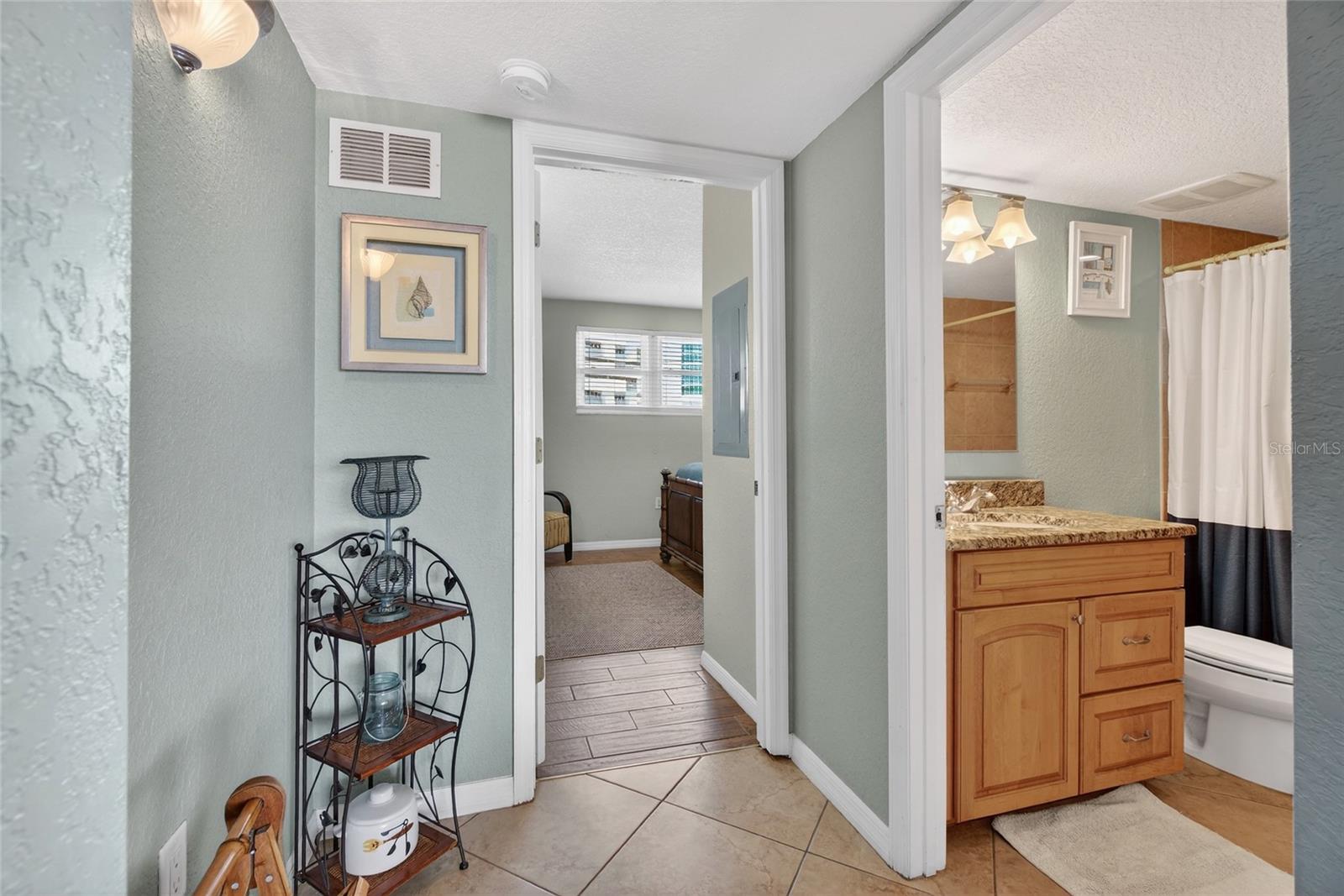 445 HAMDEN DR #405 — photo 7