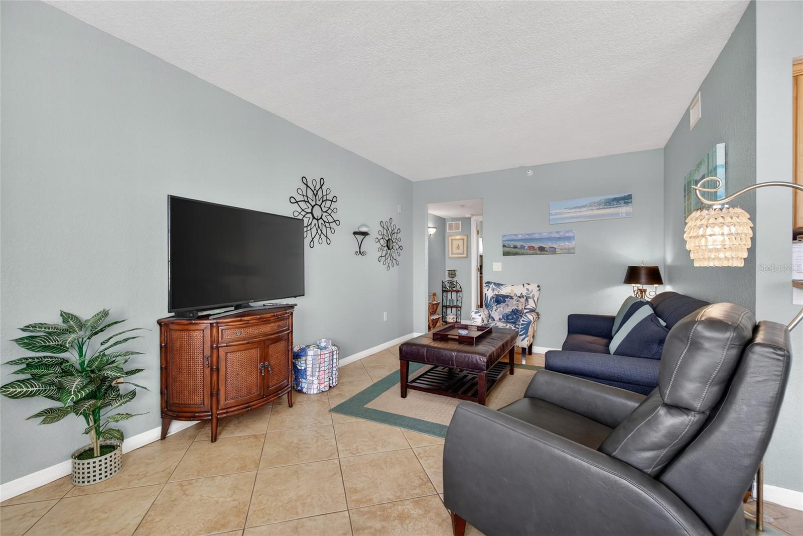 445 HAMDEN DR #405 — photo 4