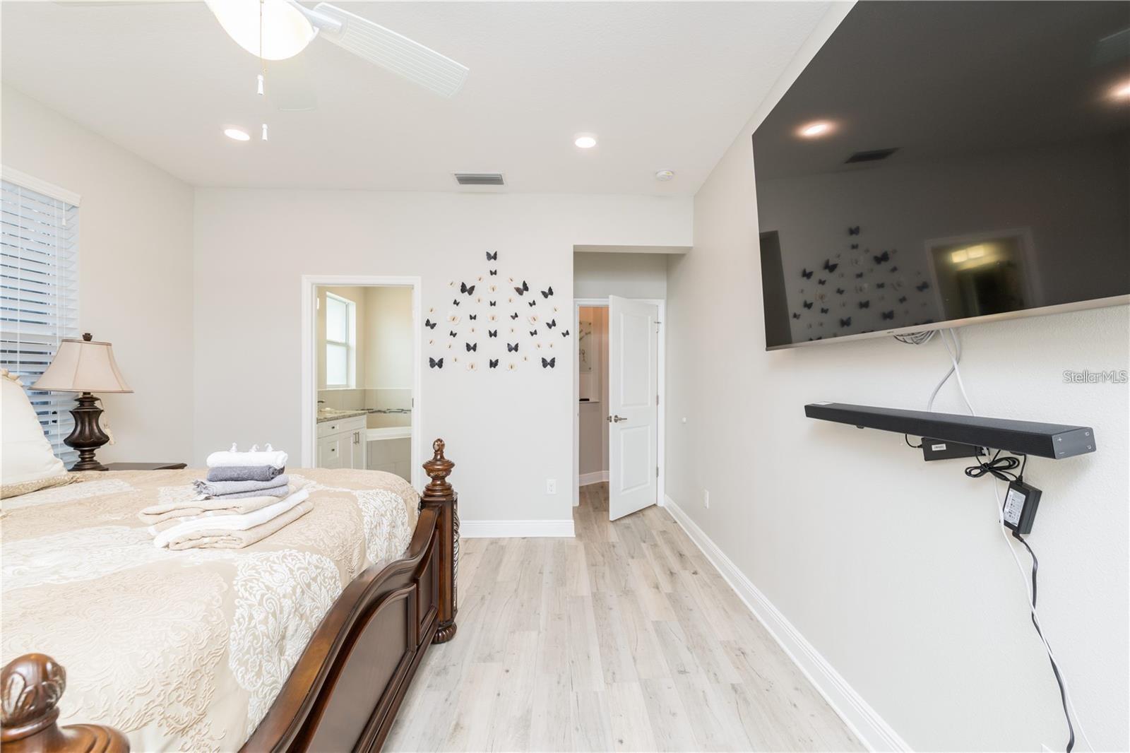 5816 LITTLE RIVER DR — photo 12