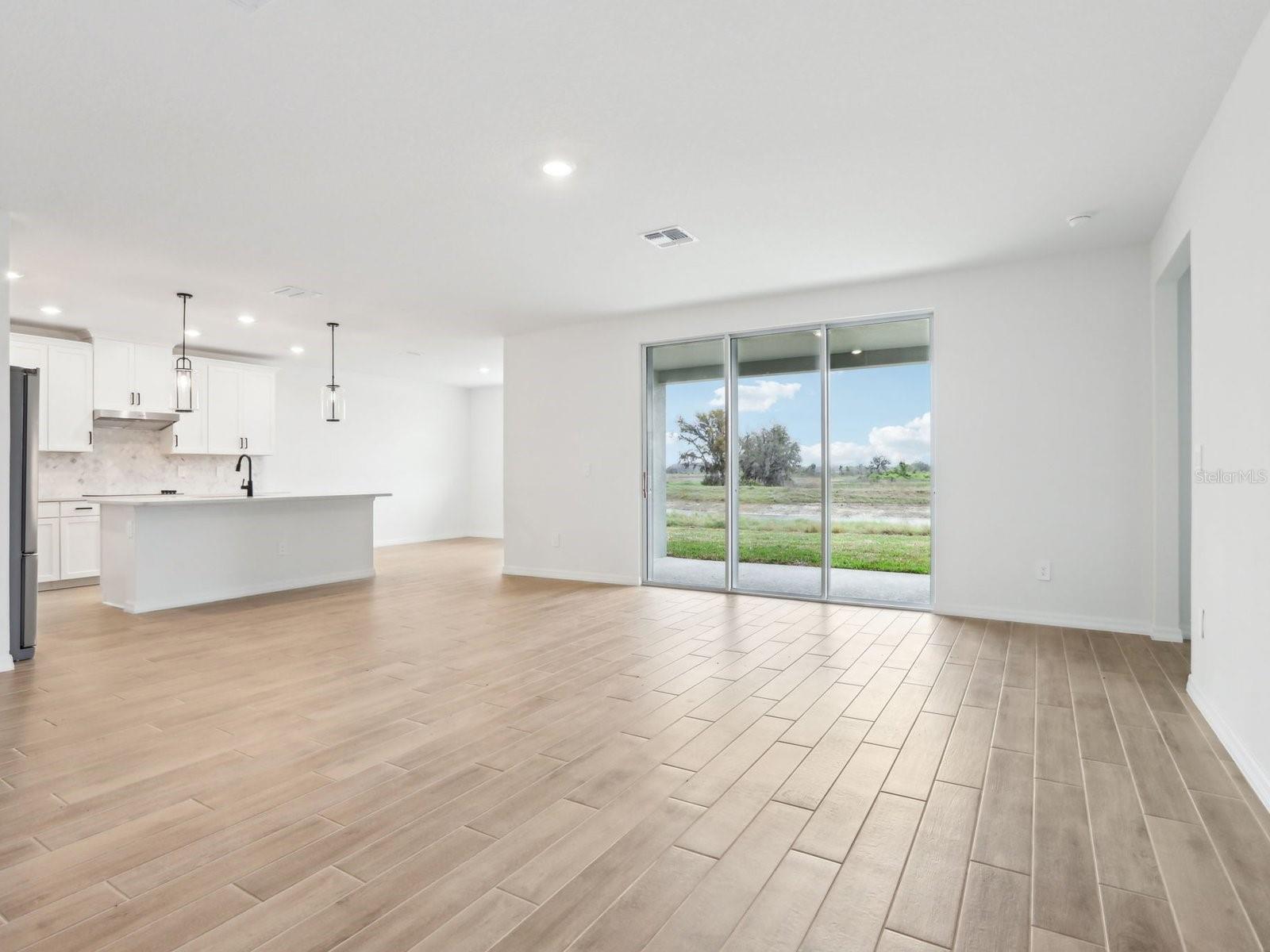1705 DRAUGHTON DR — photo 2