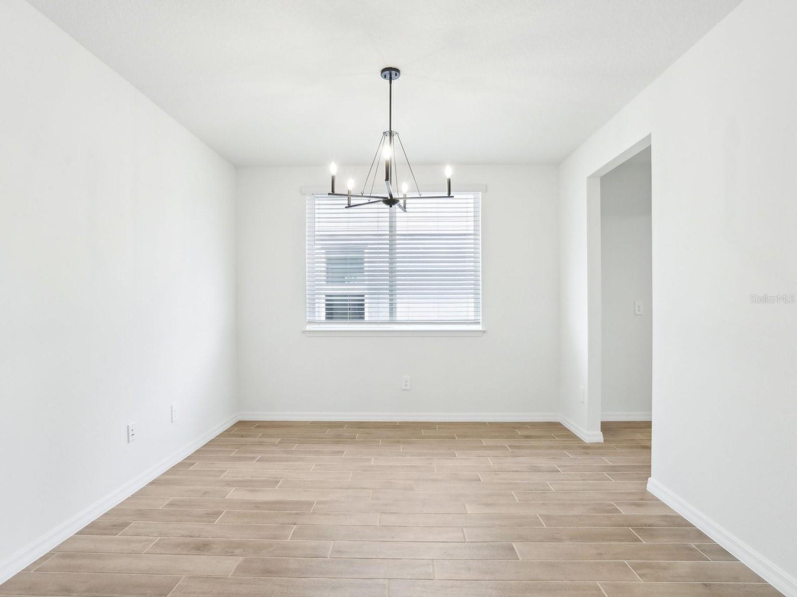 1705 DRAUGHTON DR — photo 6