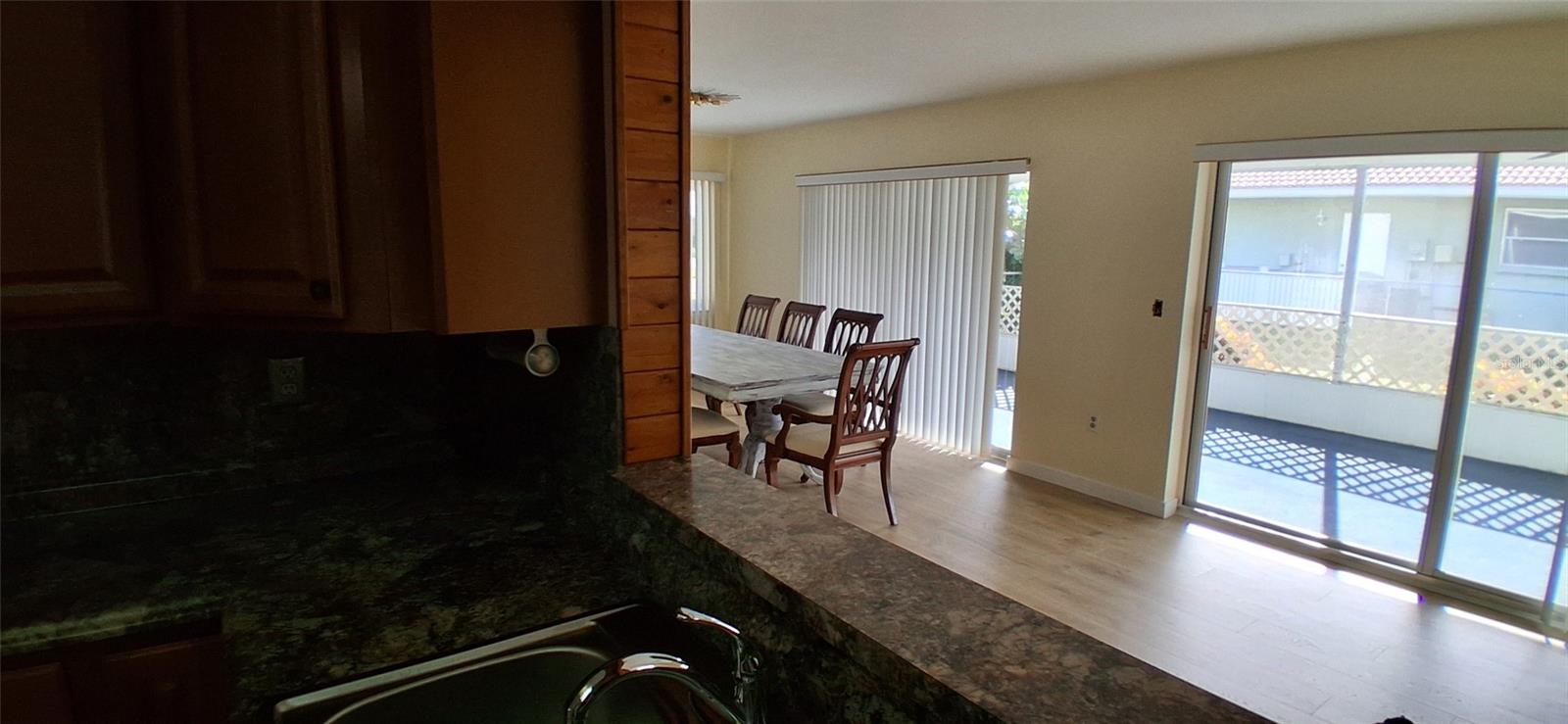 441 RUBENS DR E — photo 7