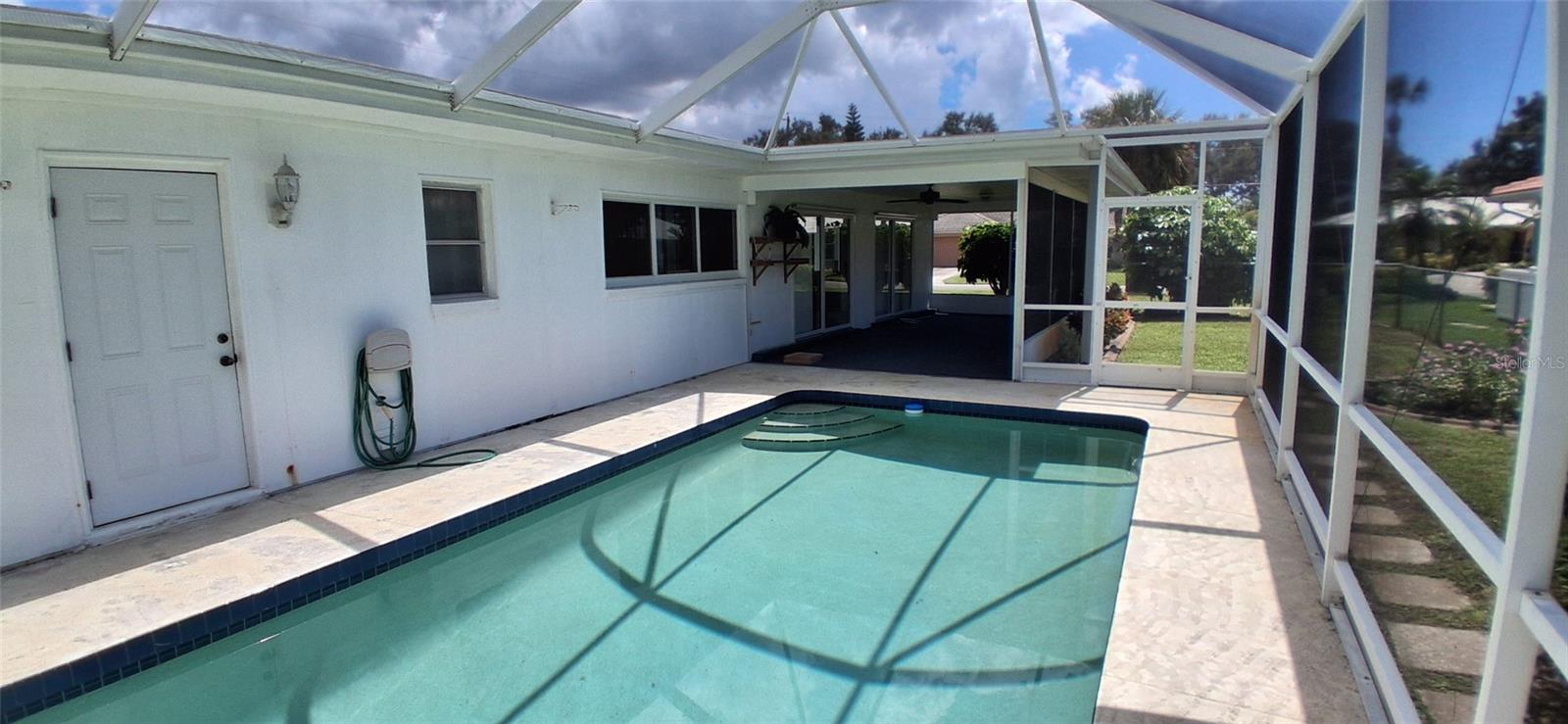 441 RUBENS DR E — photo 3
