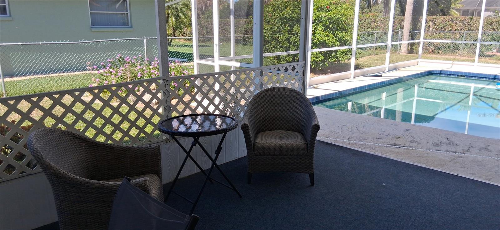 441 RUBENS DR E — photo 17