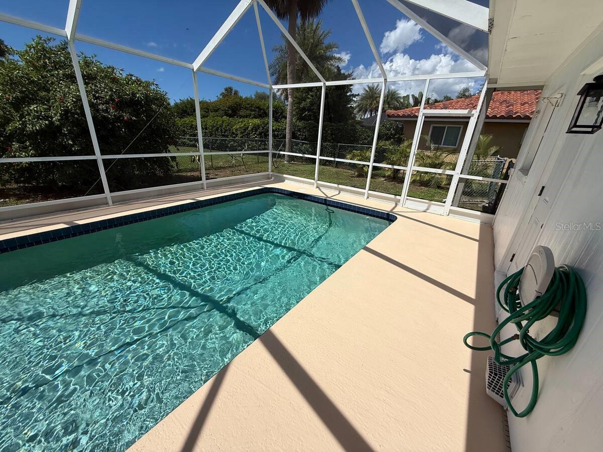 441 RUBENS DR E — photo 28