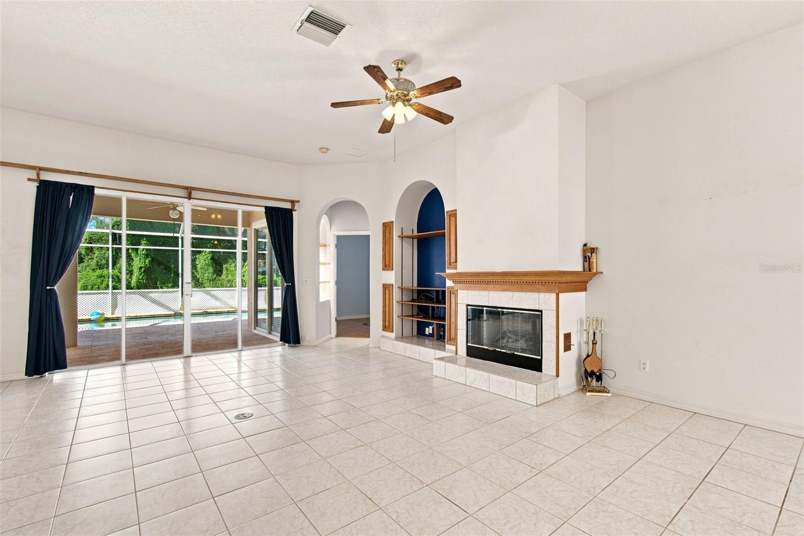 928 OAKVIEW RD — photo 13