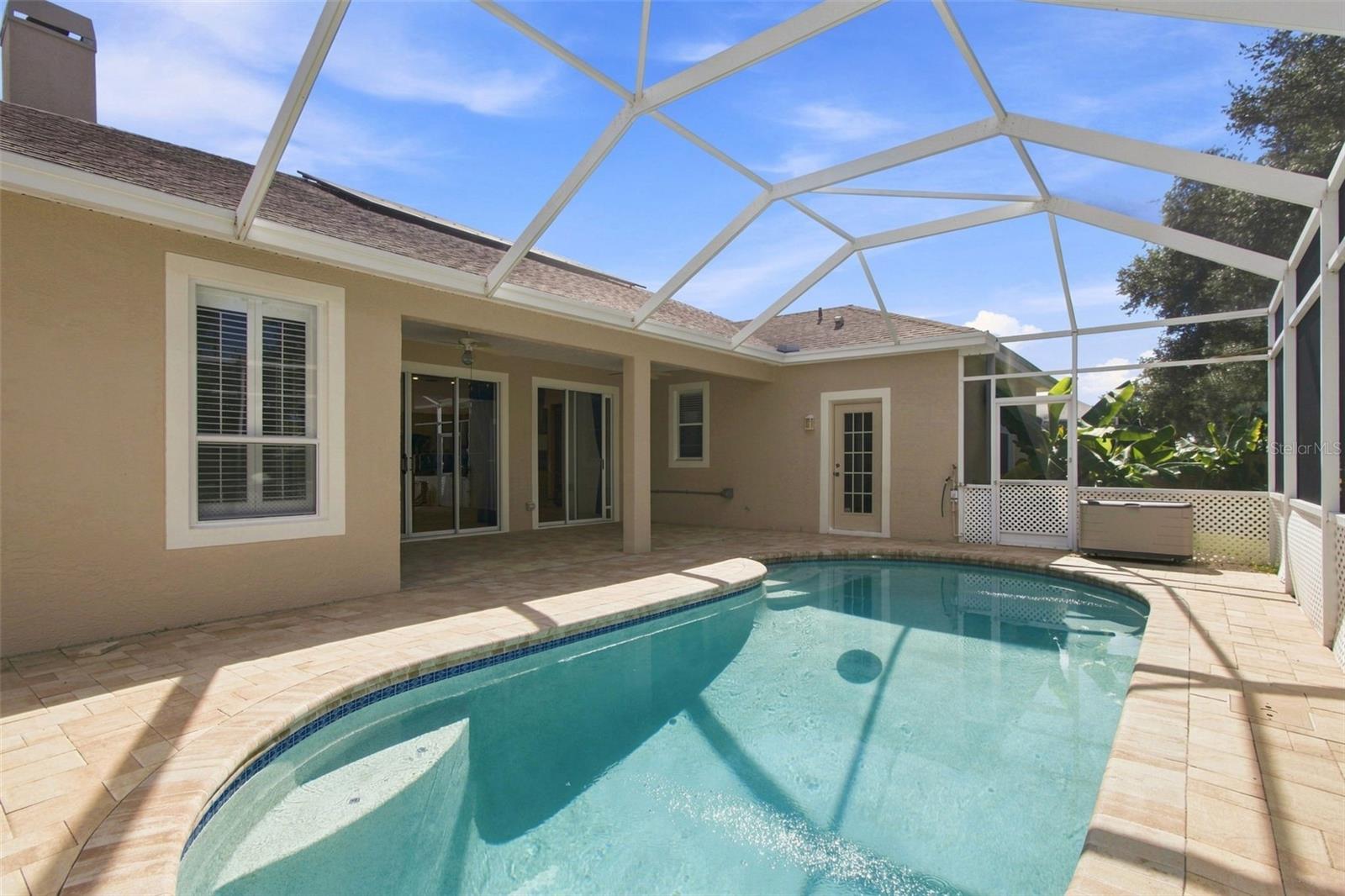 928 OAKVIEW RD — photo 36