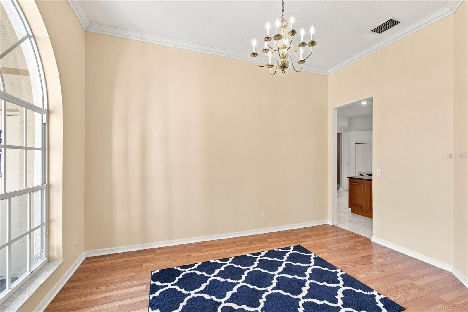 928 OAKVIEW RD — photo 8