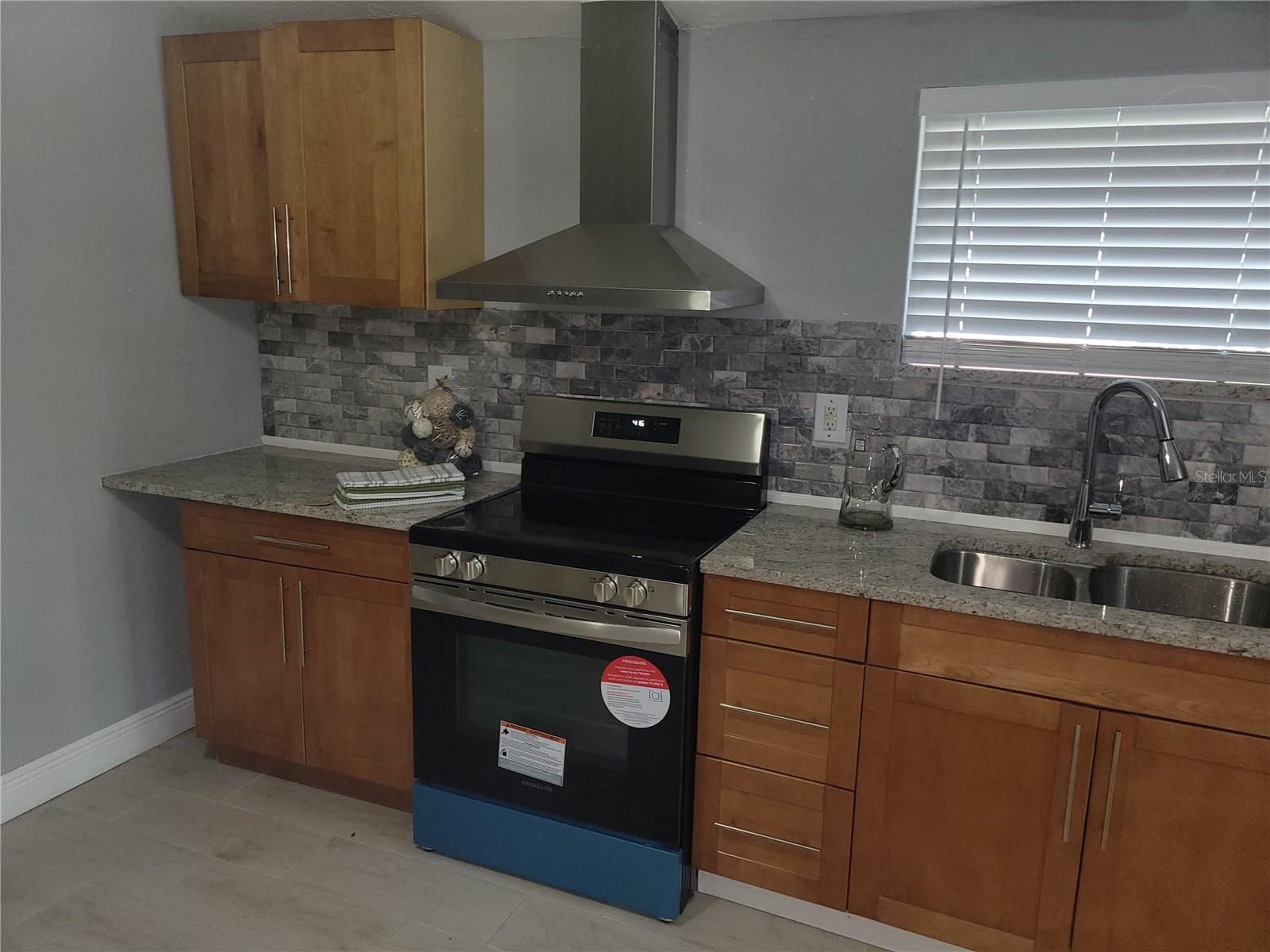 5548 11TH ST — photo 72