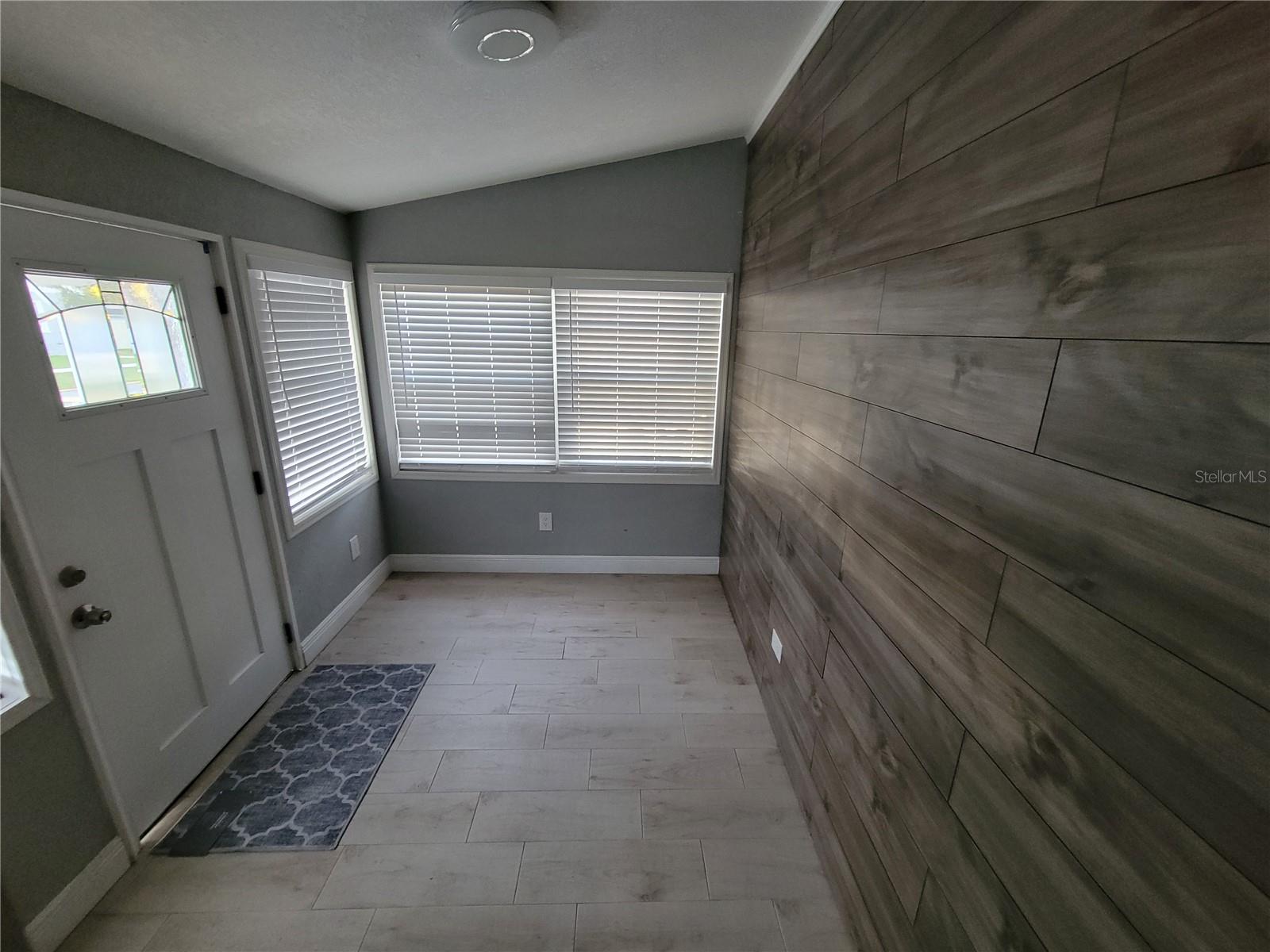 5548 11TH ST — photo 33