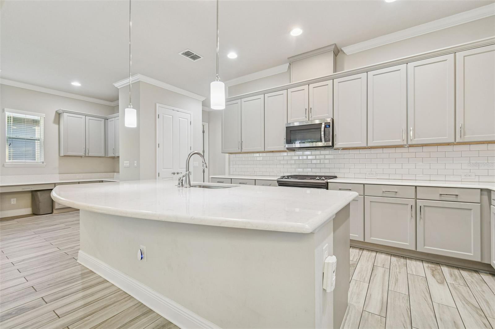 6036 PLOVER MEADOW ST — photo 7