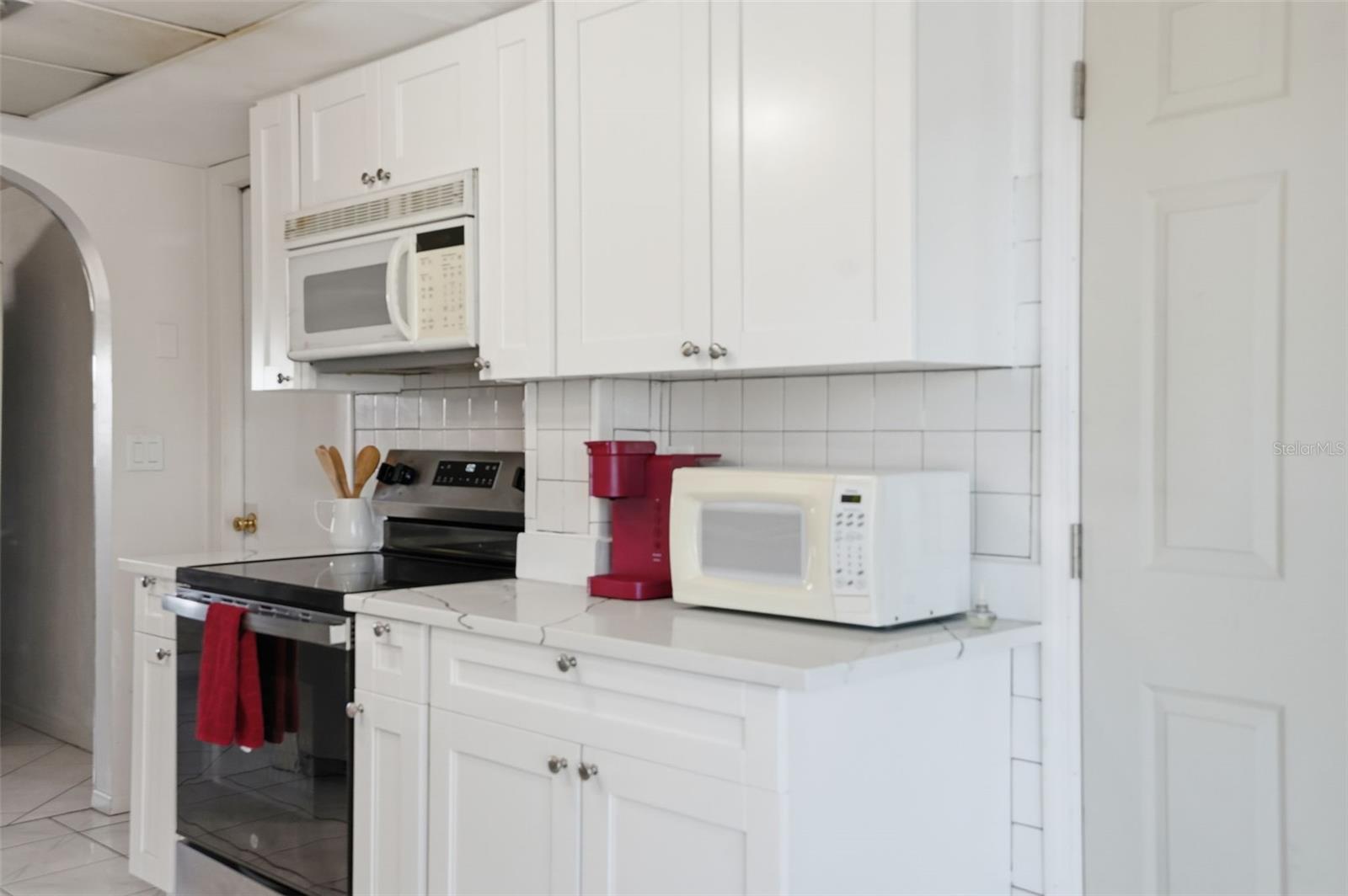 13630 GARRIS DR — photo 15