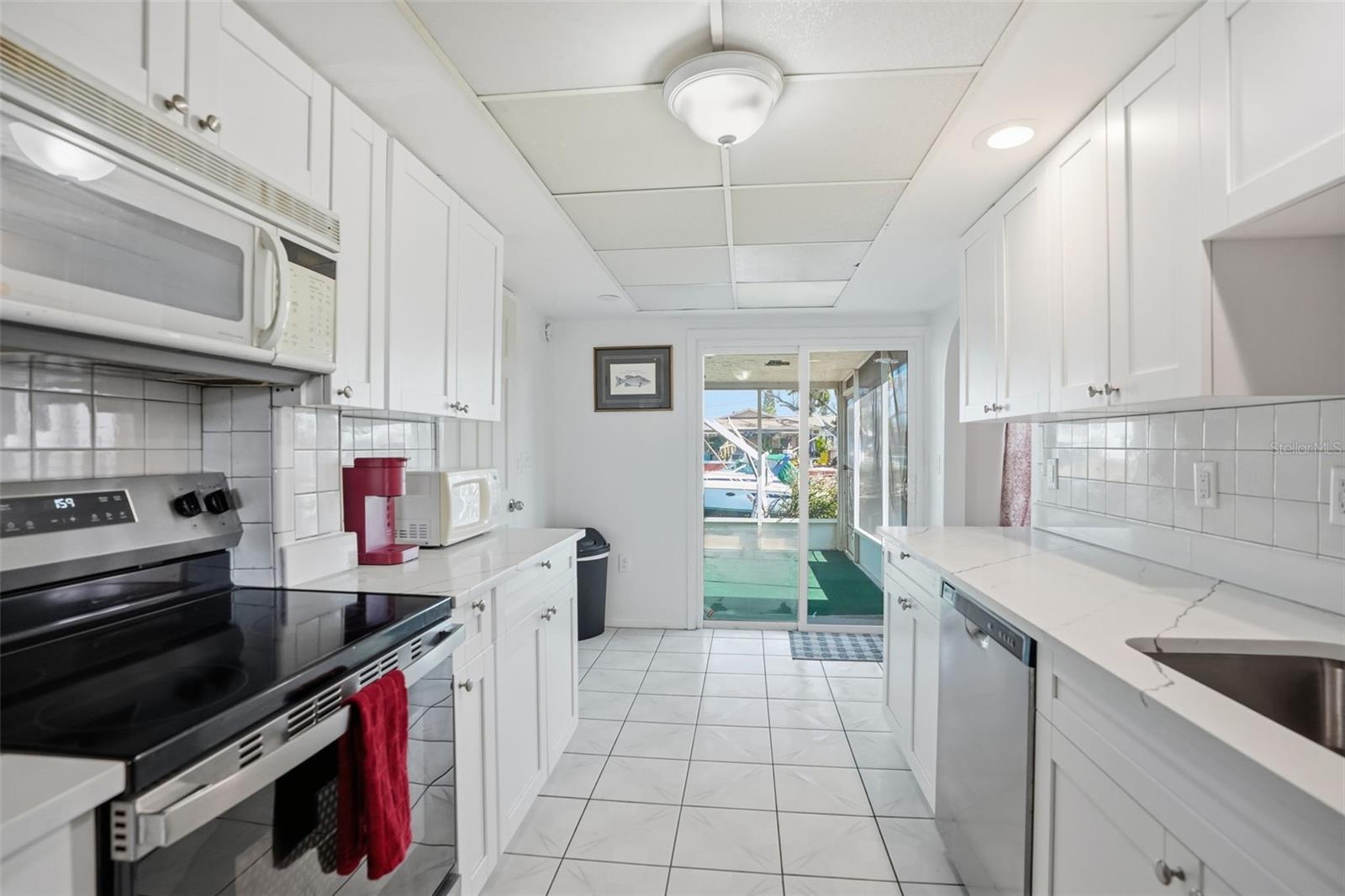 13630 GARRIS DR — photo 17