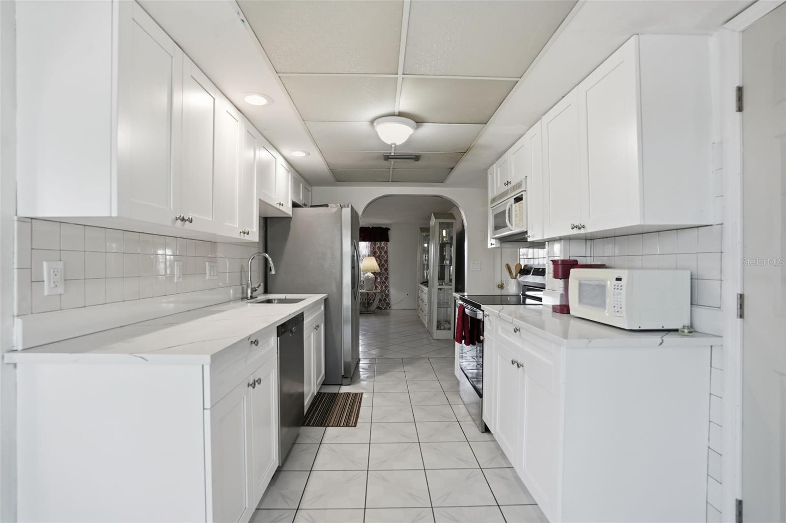 13630 GARRIS DR — photo 16