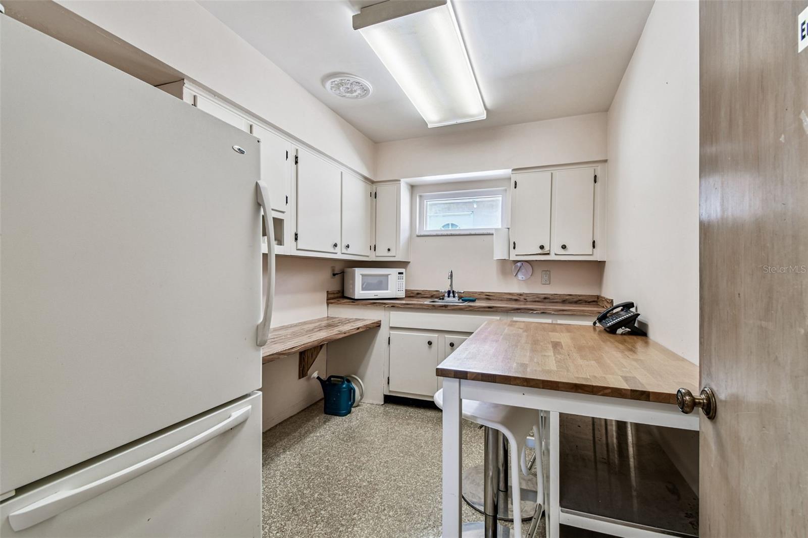 321 S LINCOLN AVE — photo 21