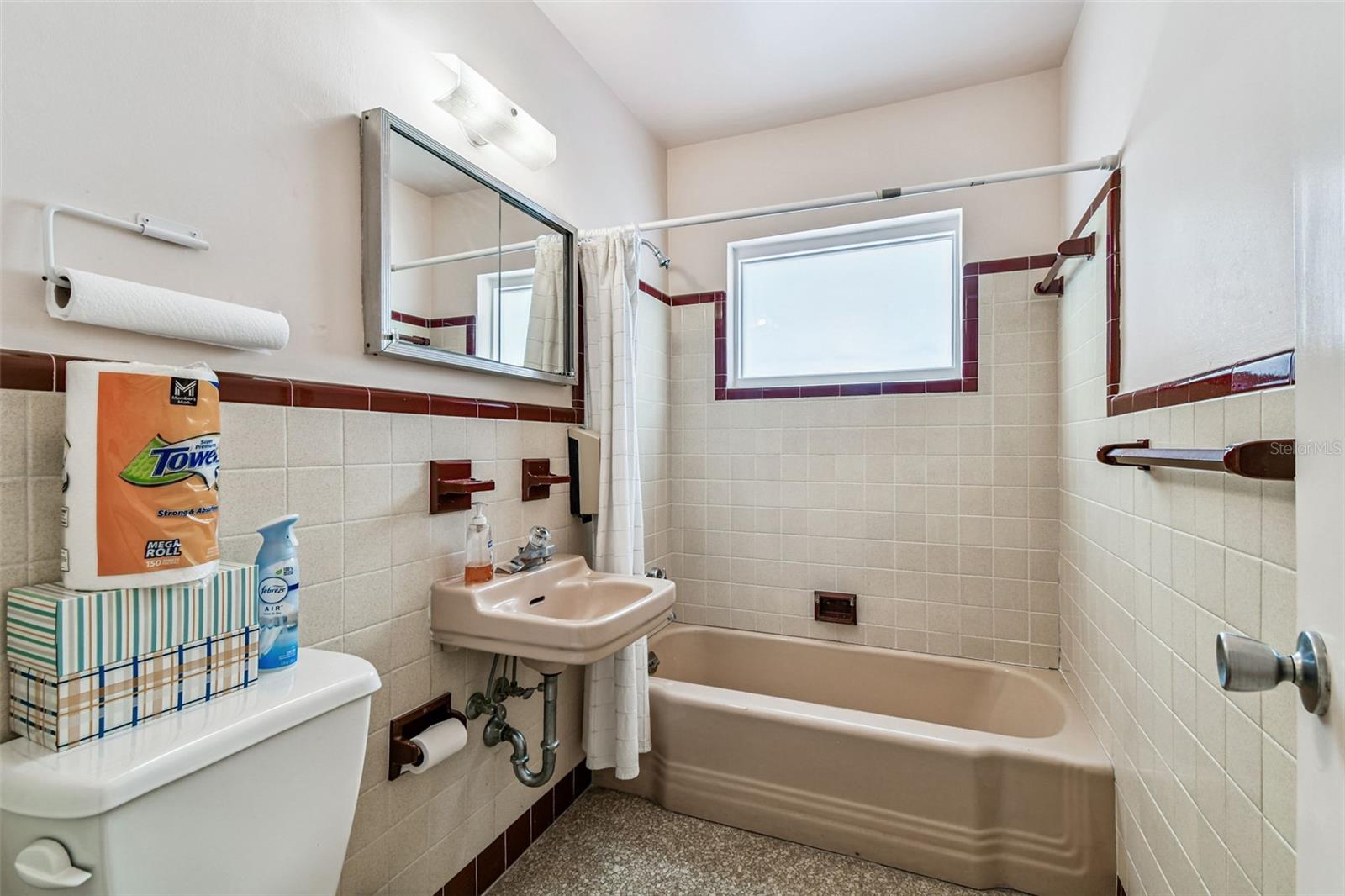 321 S LINCOLN AVE — photo 31