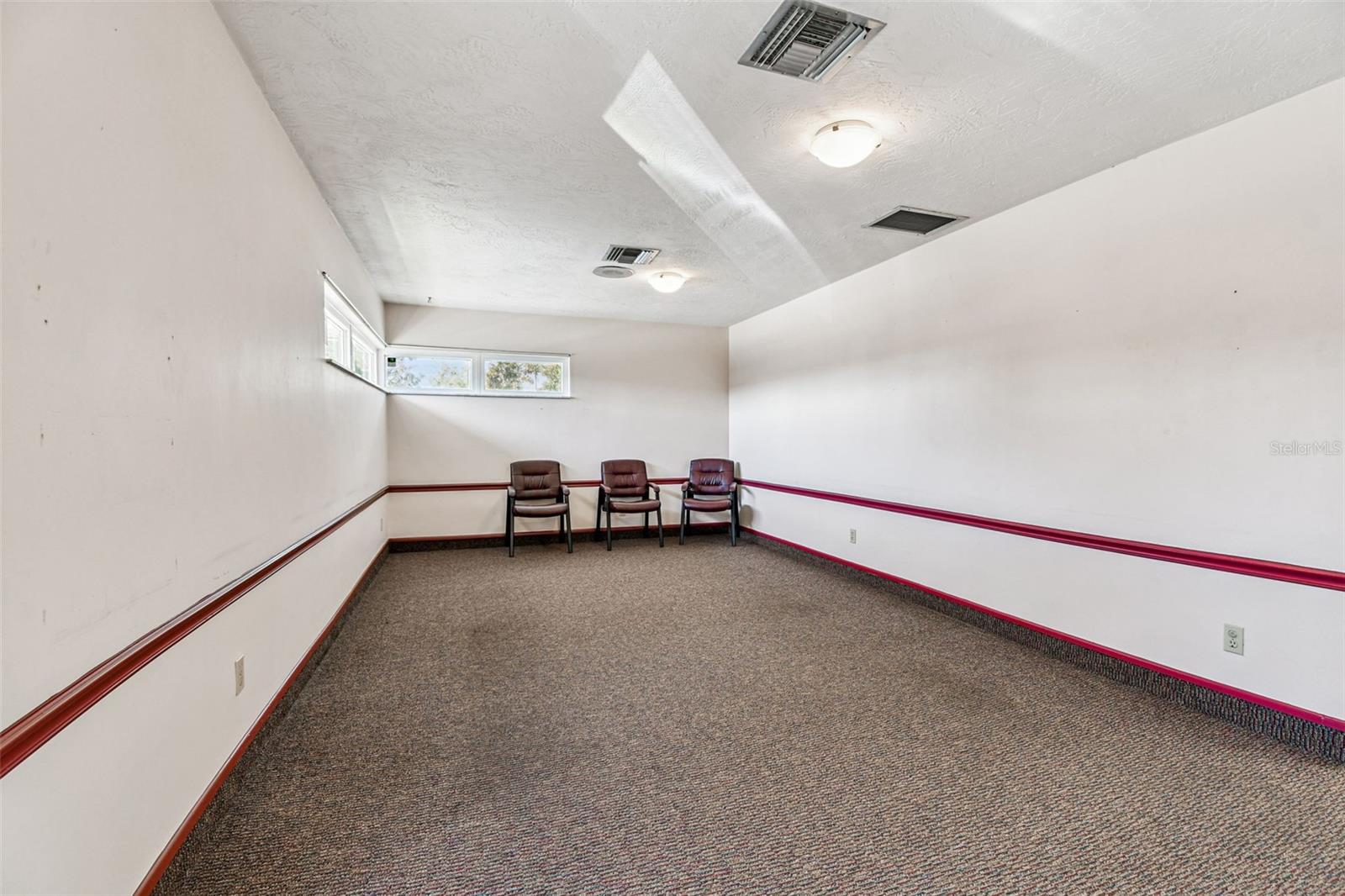 321 S LINCOLN AVE — photo 14