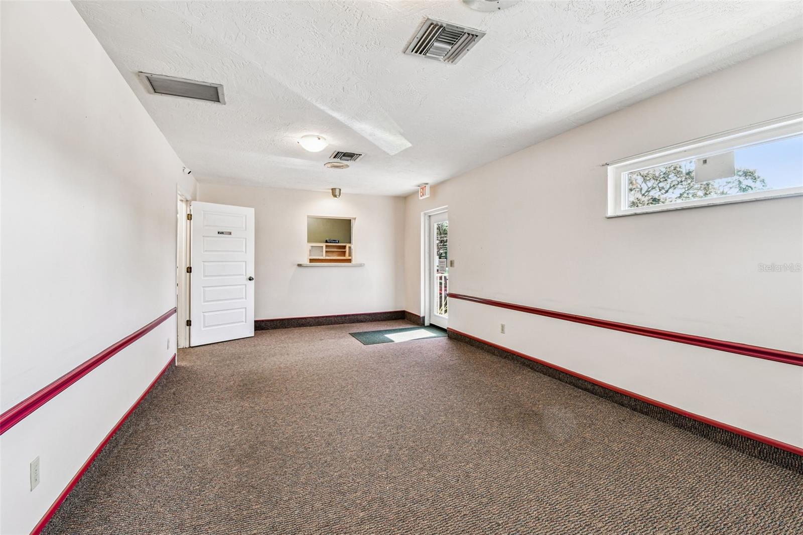 321 S LINCOLN AVE — photo 17
