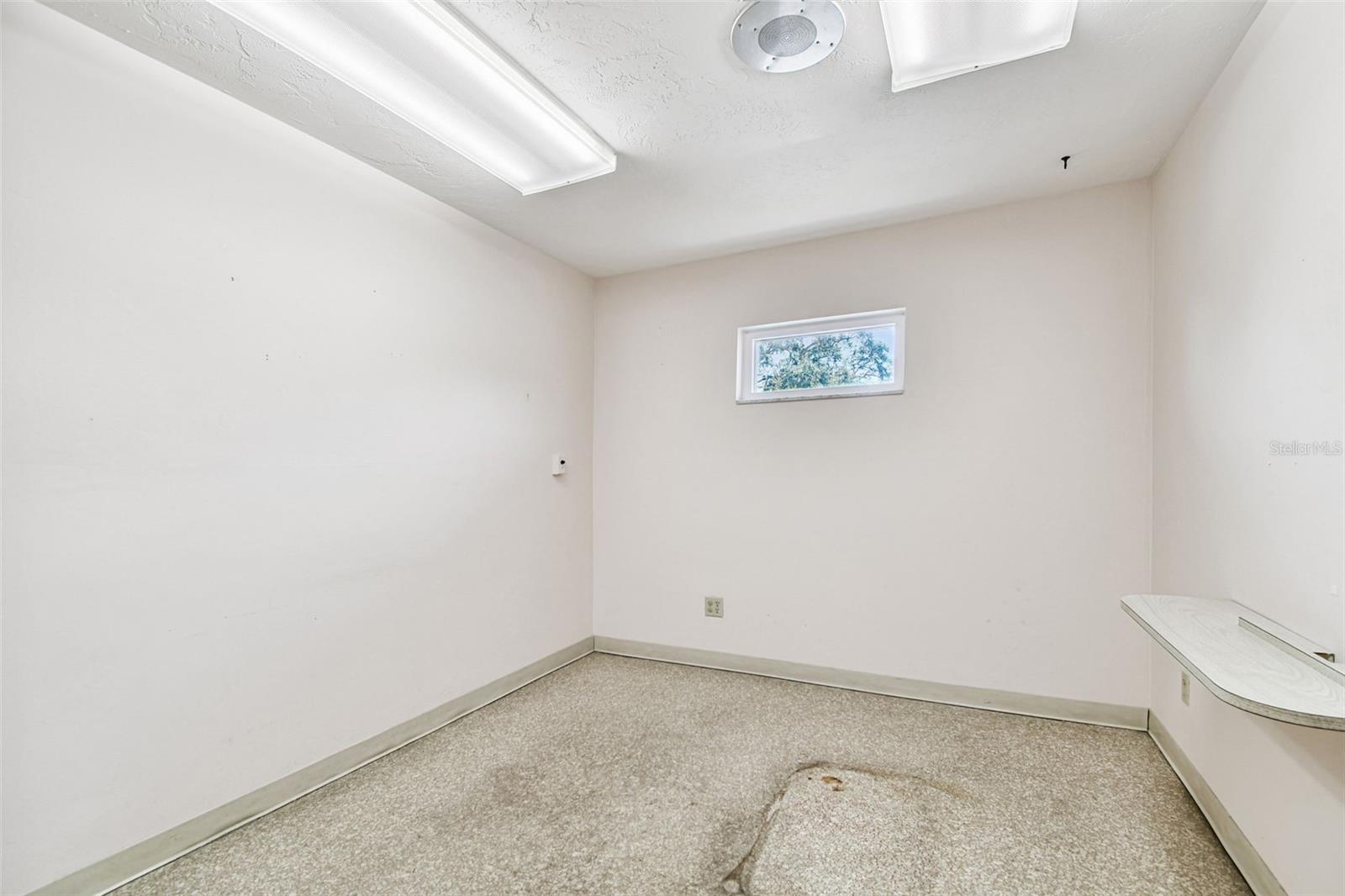 321 S LINCOLN AVE — photo 24