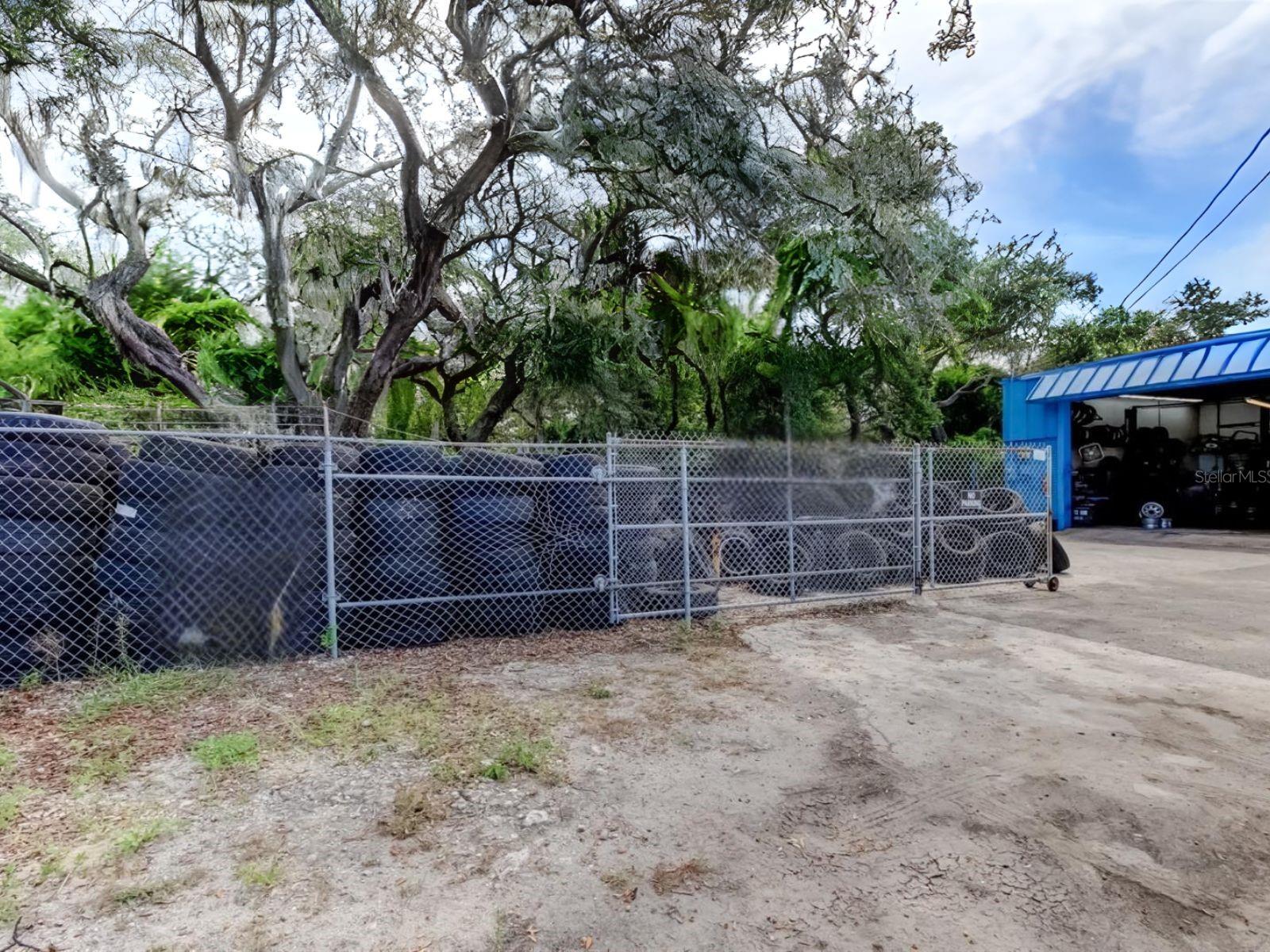 1941 S PINELLAS AVE — photo 9