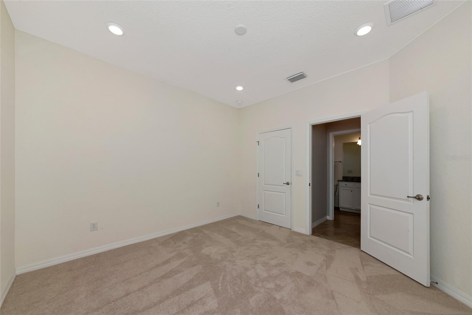 10202 MARBELLA DR — photo 38
