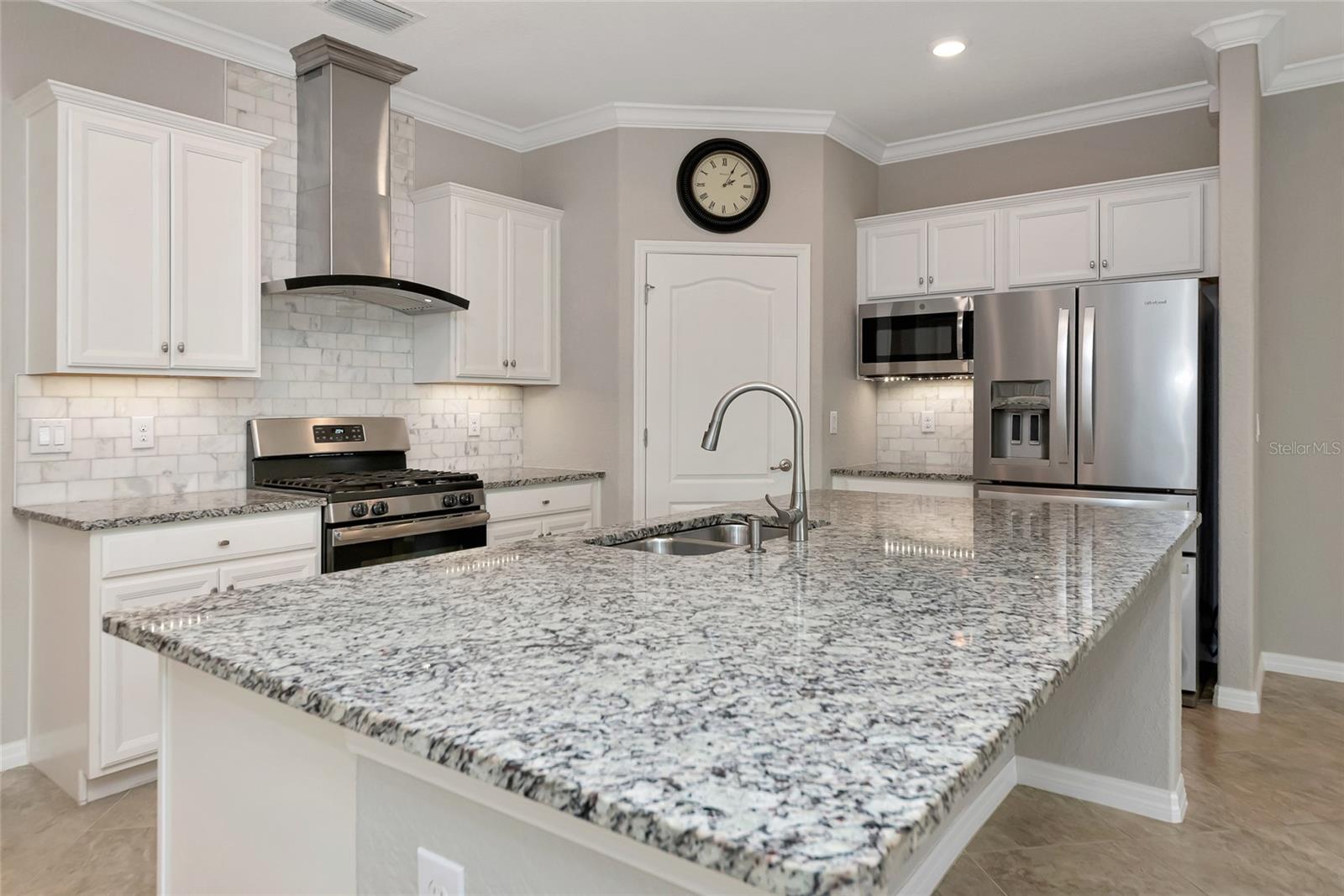 10202 MARBELLA DR — photo 7