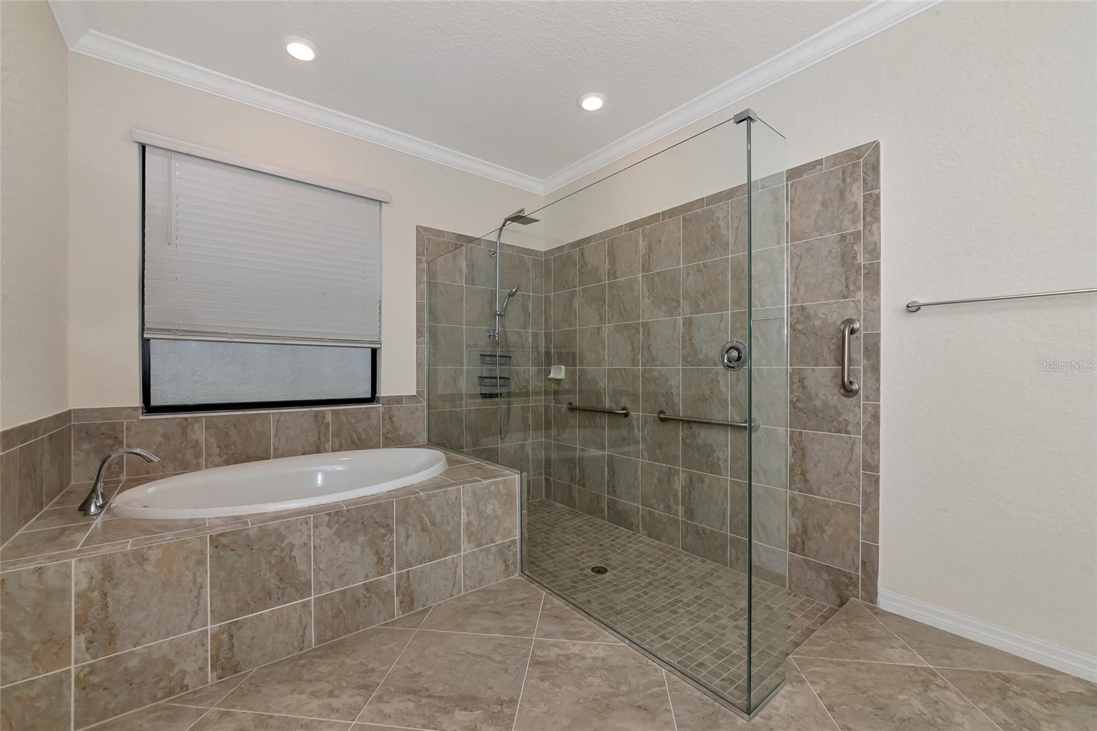10202 MARBELLA DR — photo 23