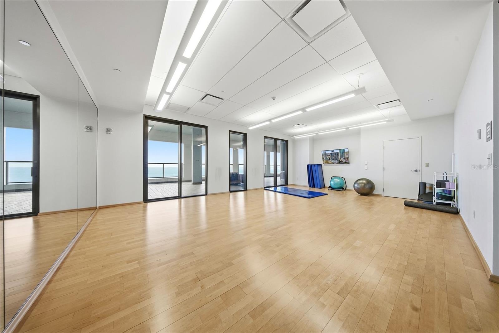 1 BEACH DR SE #1610 — photo 44
