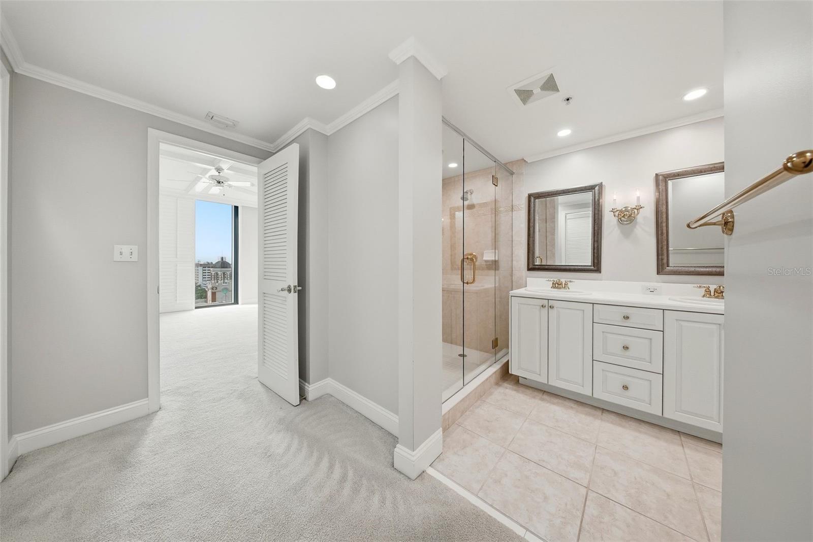 1 BEACH DR SE #1610 — photo 20