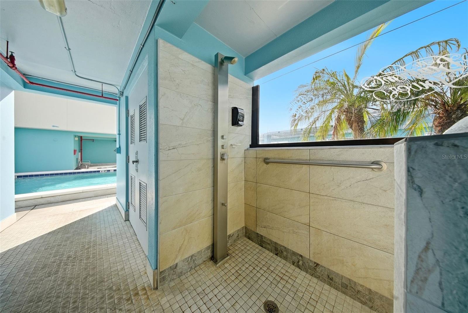 1 BEACH DR SE #1610 — photo 38