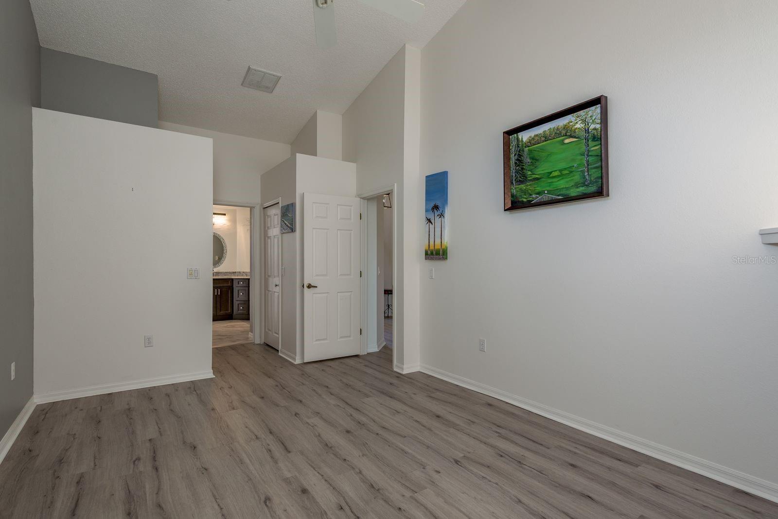 9742 OAKWOOD HILLS CT — photo 18
