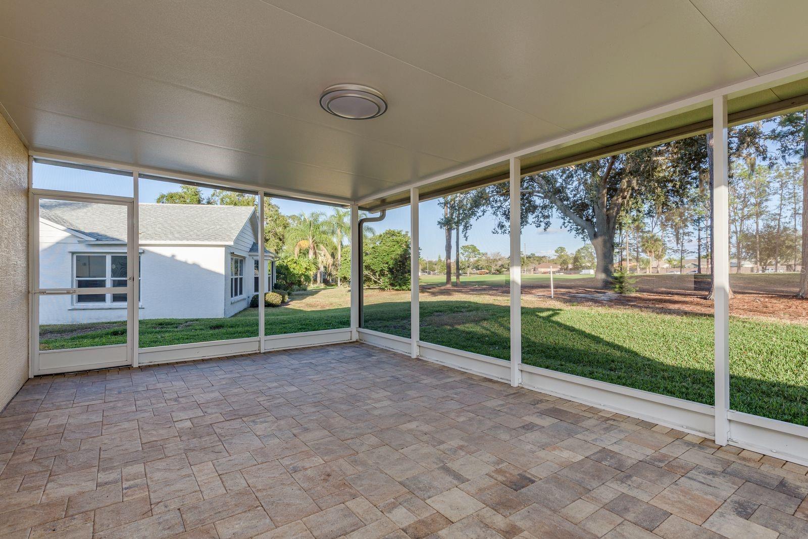 9742 OAKWOOD HILLS CT — photo 31