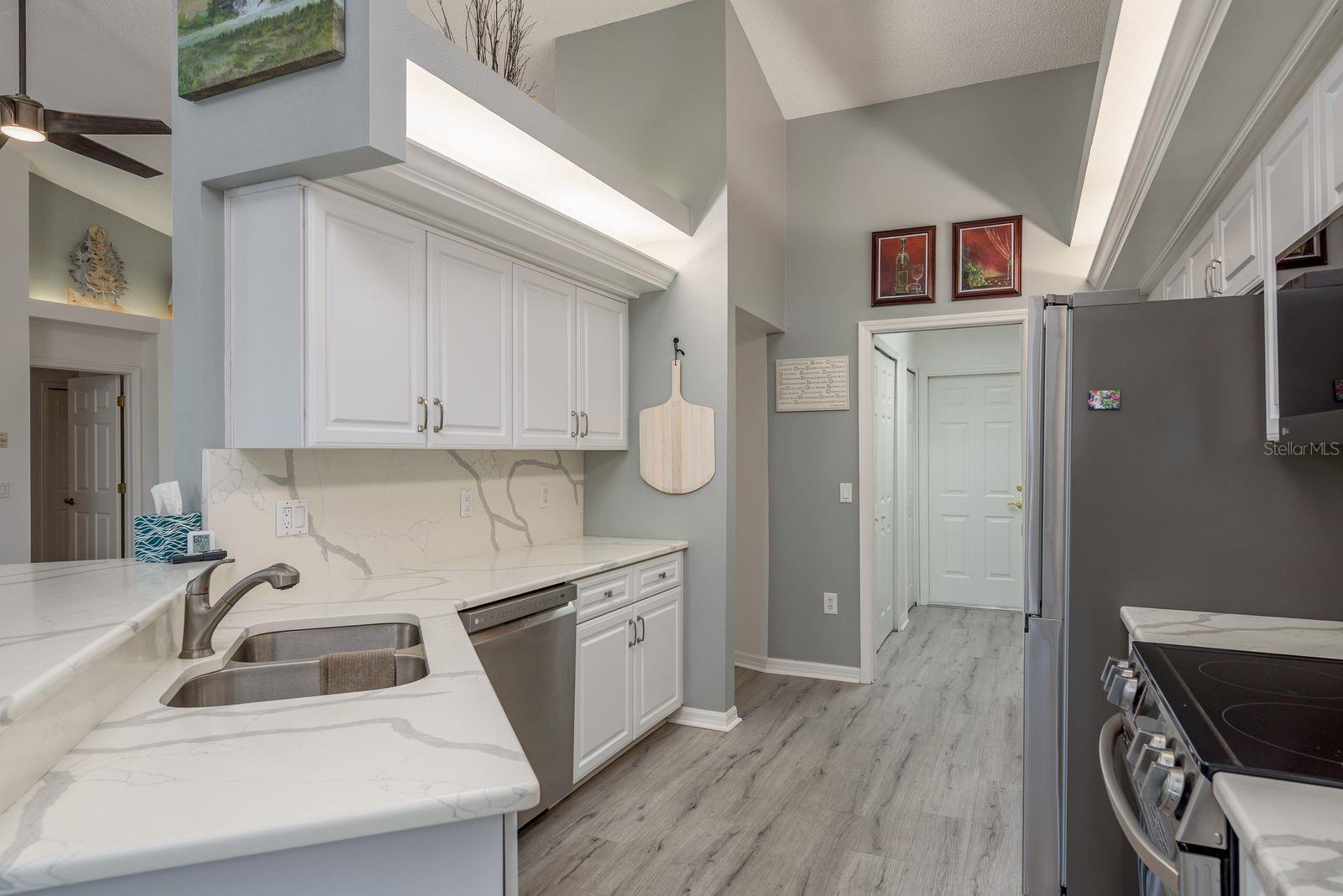 9742 OAKWOOD HILLS CT — photo 13