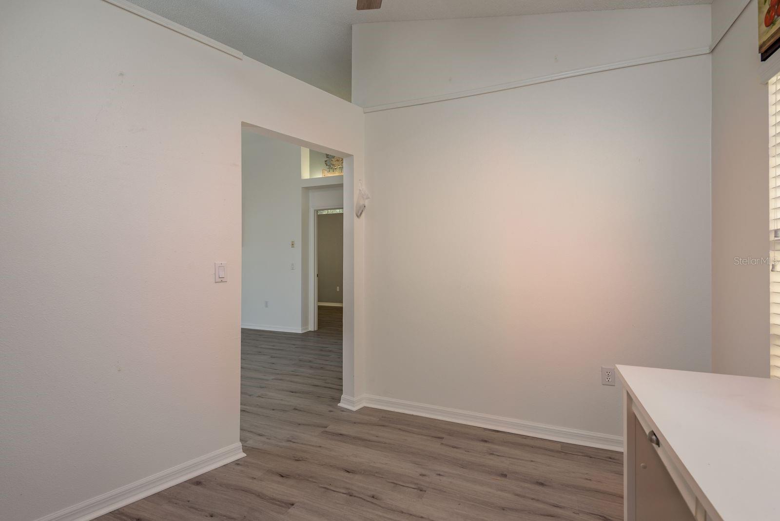 9742 OAKWOOD HILLS CT — photo 15