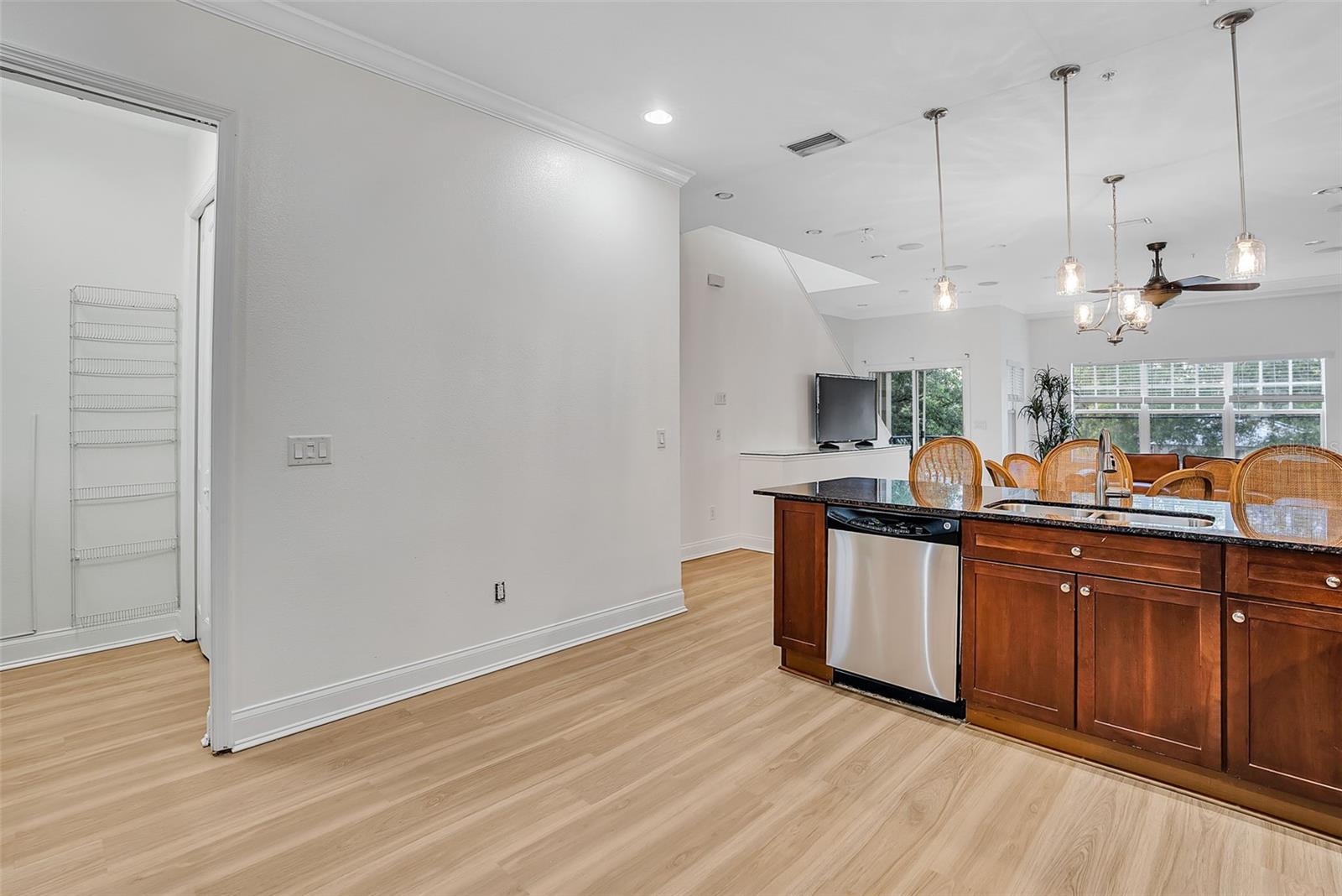 111 N ALBANY AVE #16 — photo 20