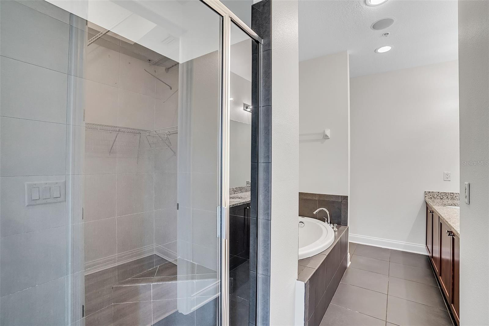 111 N ALBANY AVE #16 — photo 30