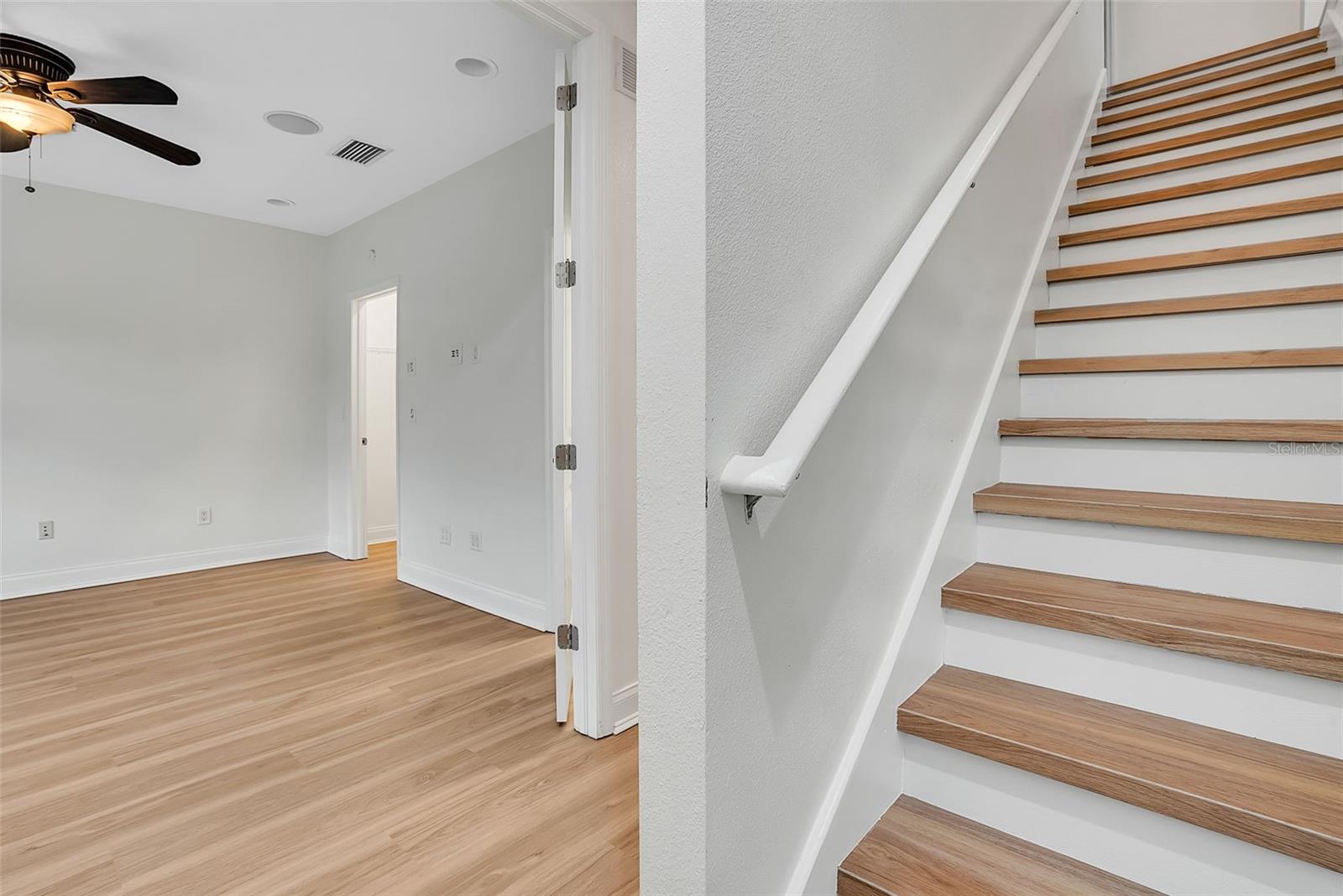111 N ALBANY AVE #16 — photo 4