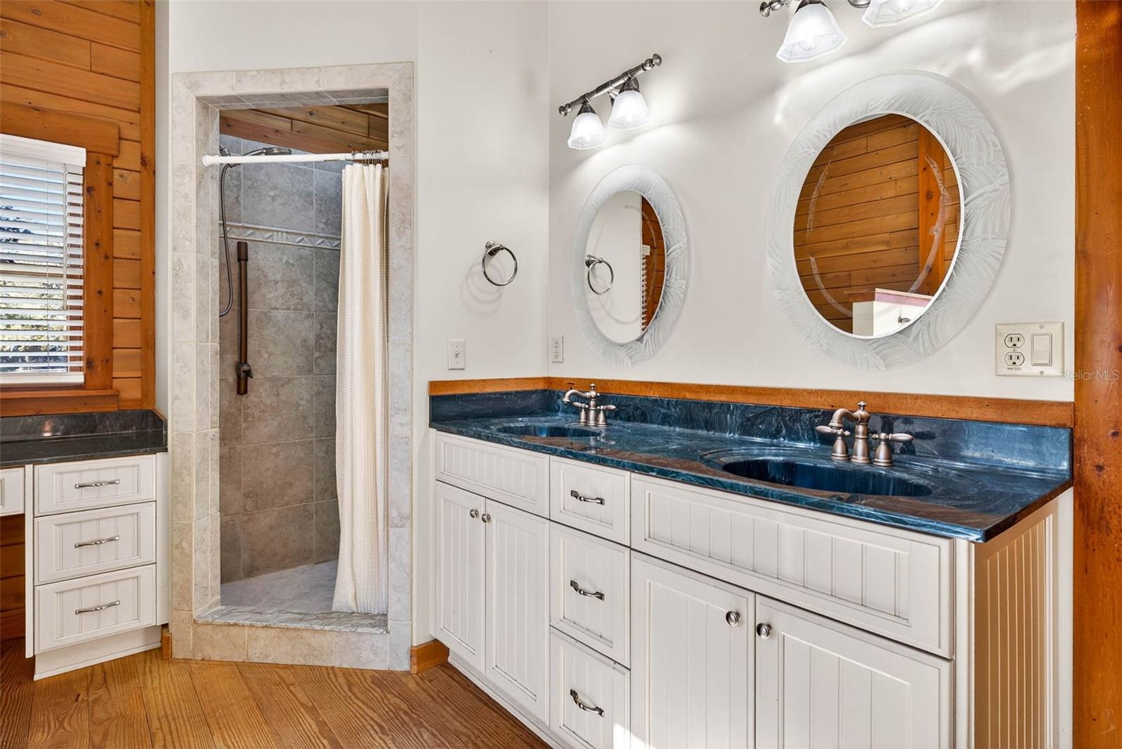 6750 SUTTON OAKS LN — photo 33