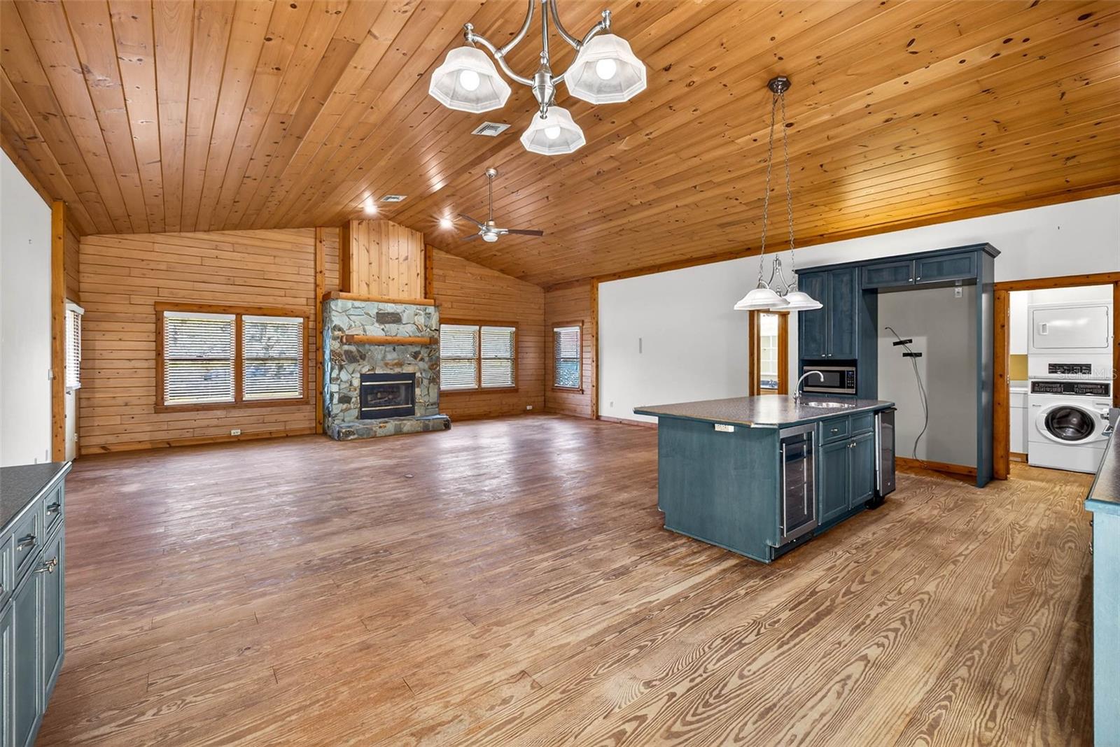 6750 SUTTON OAKS LN — photo 9