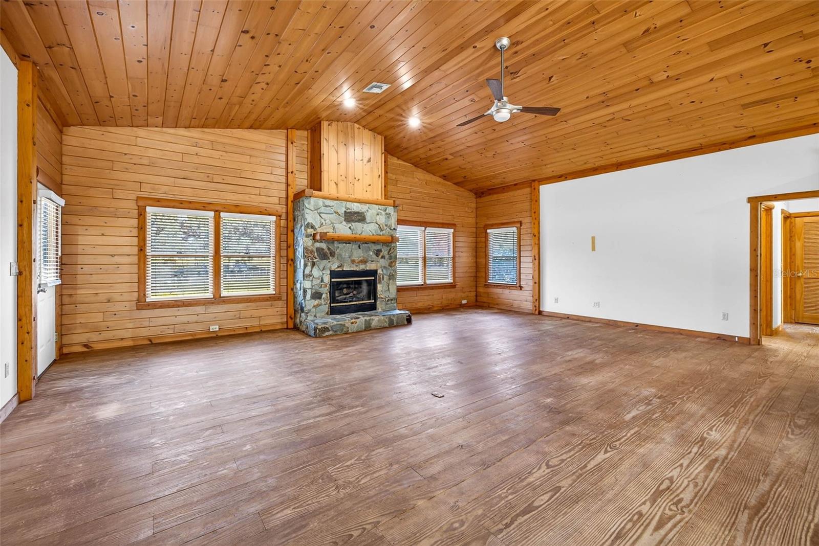6750 SUTTON OAKS LN — photo 22