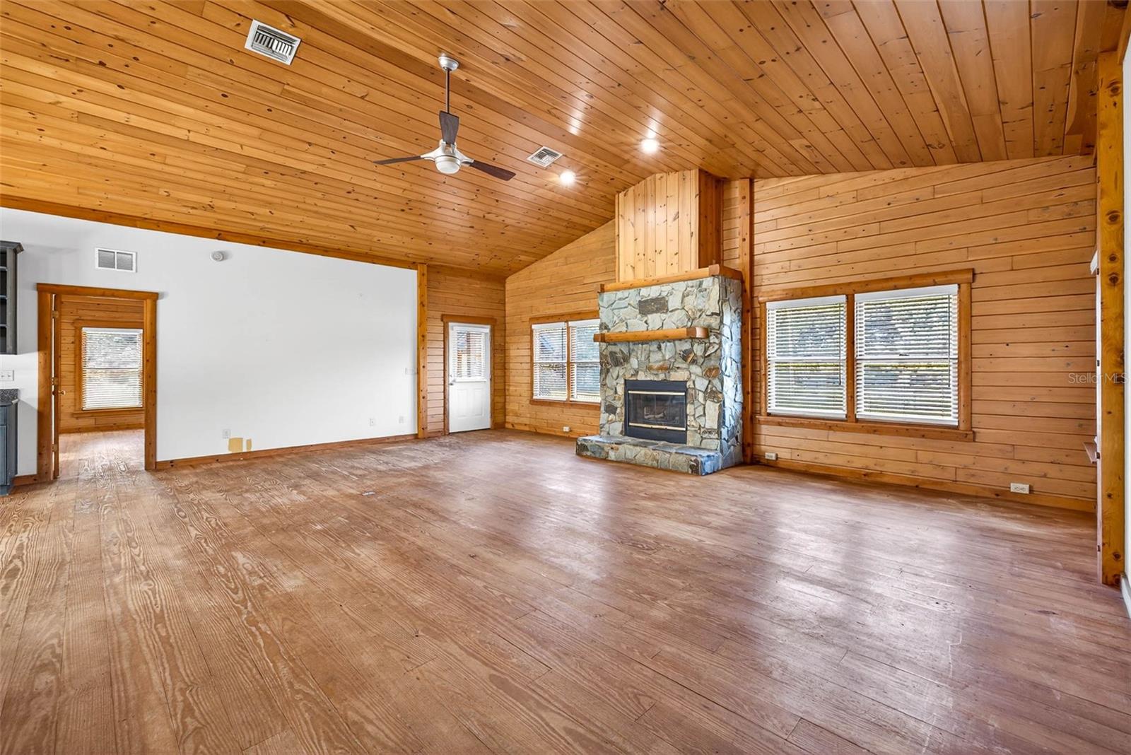 6750 SUTTON OAKS LN — photo 20