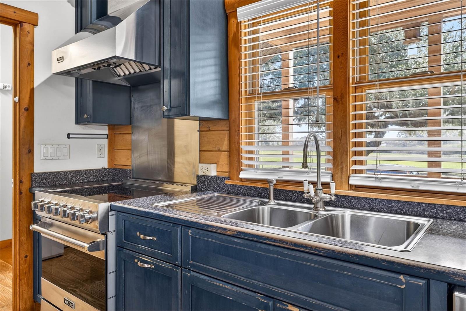 6750 SUTTON OAKS LN — photo 18