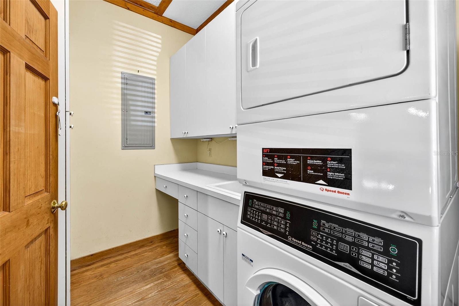 6750 SUTTON OAKS LN — photo 39
