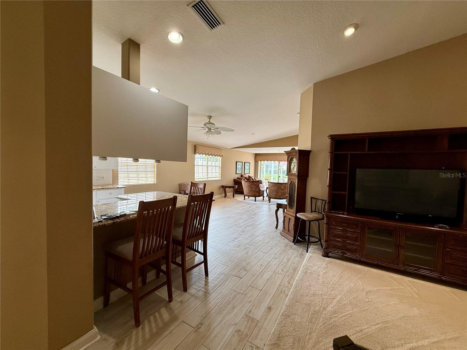 5546 MODENA PL — photo 62