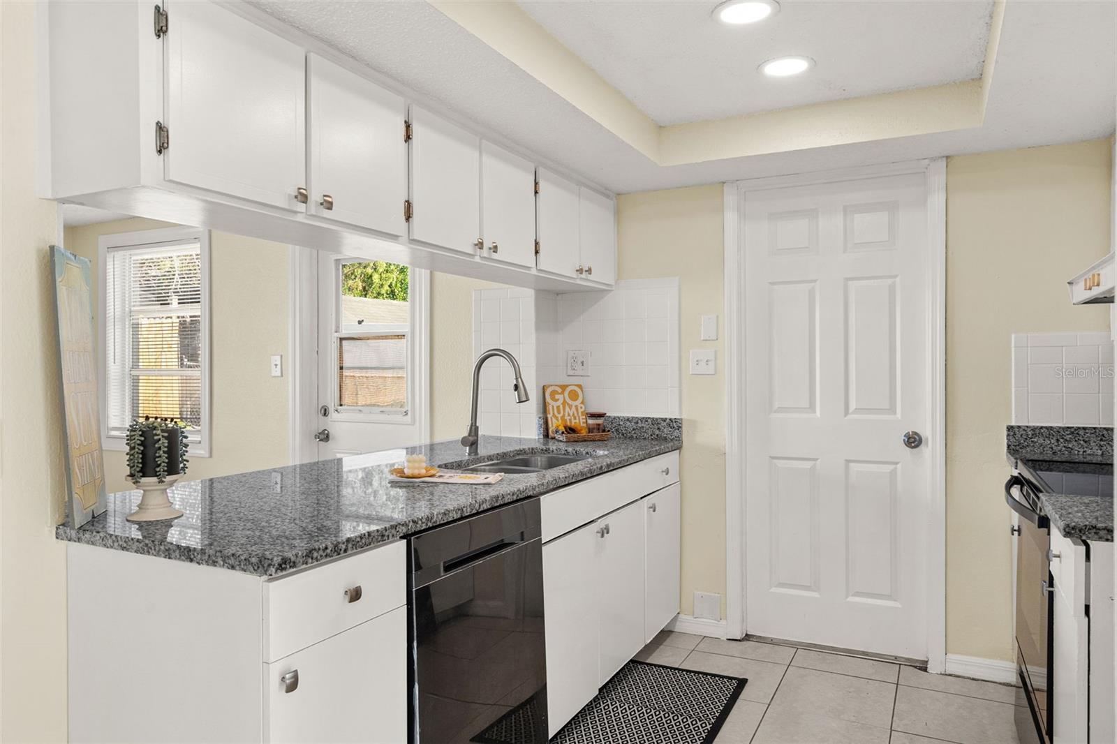 5054 SCHOOL RD — photo 8