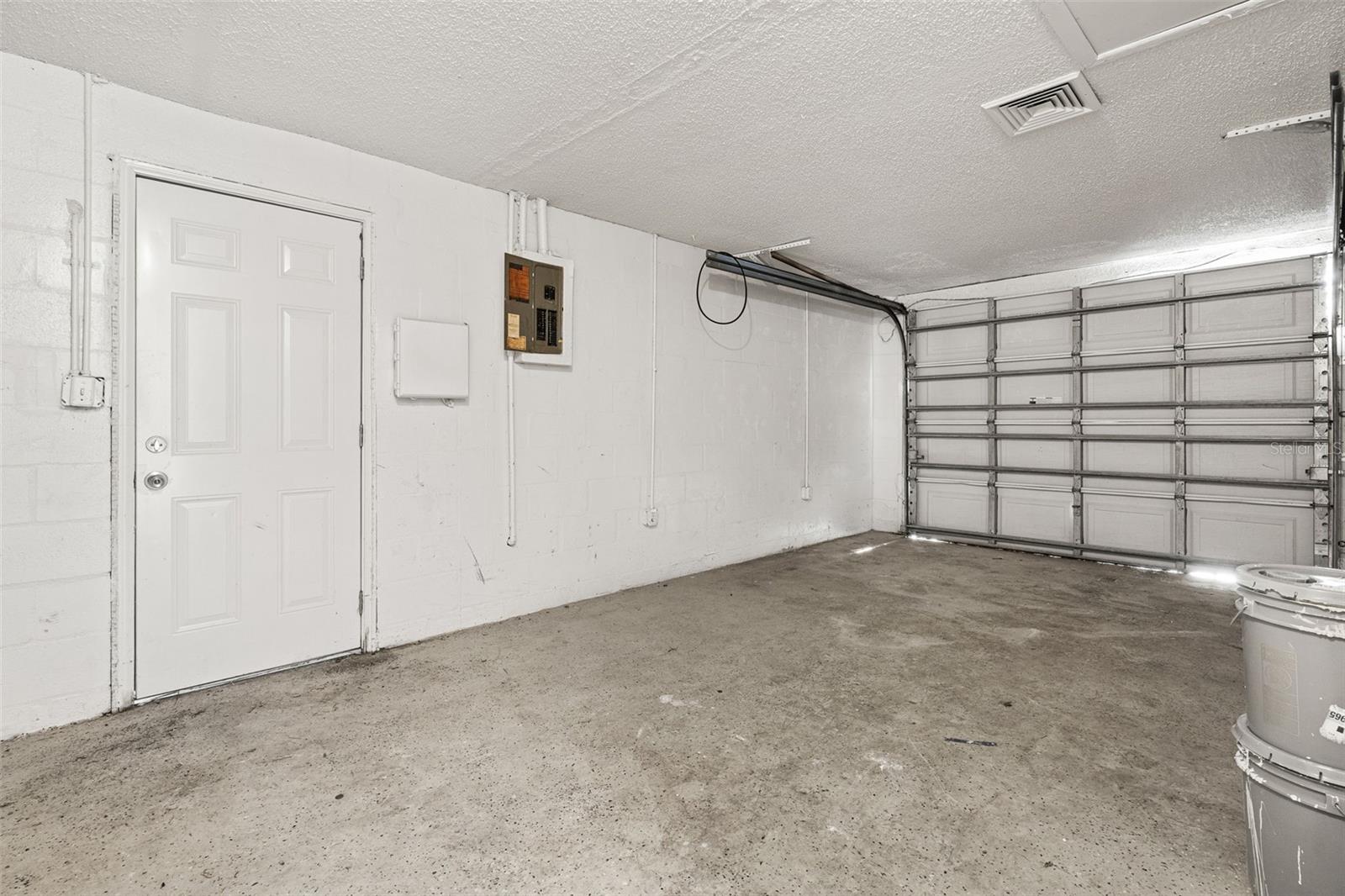 5054 SCHOOL RD — photo 34