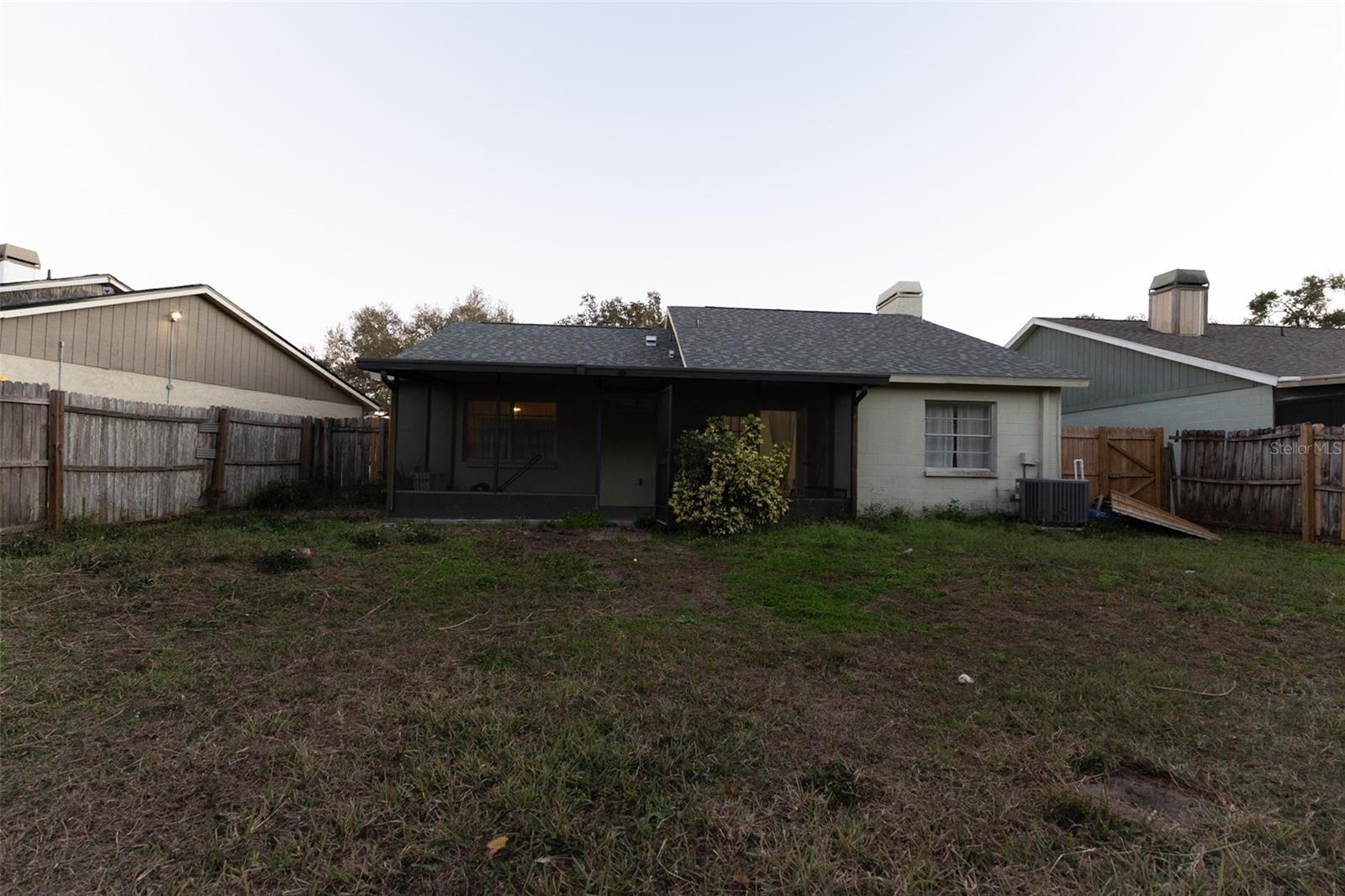 4610 N COUNTRY HILLS CT — photo 7