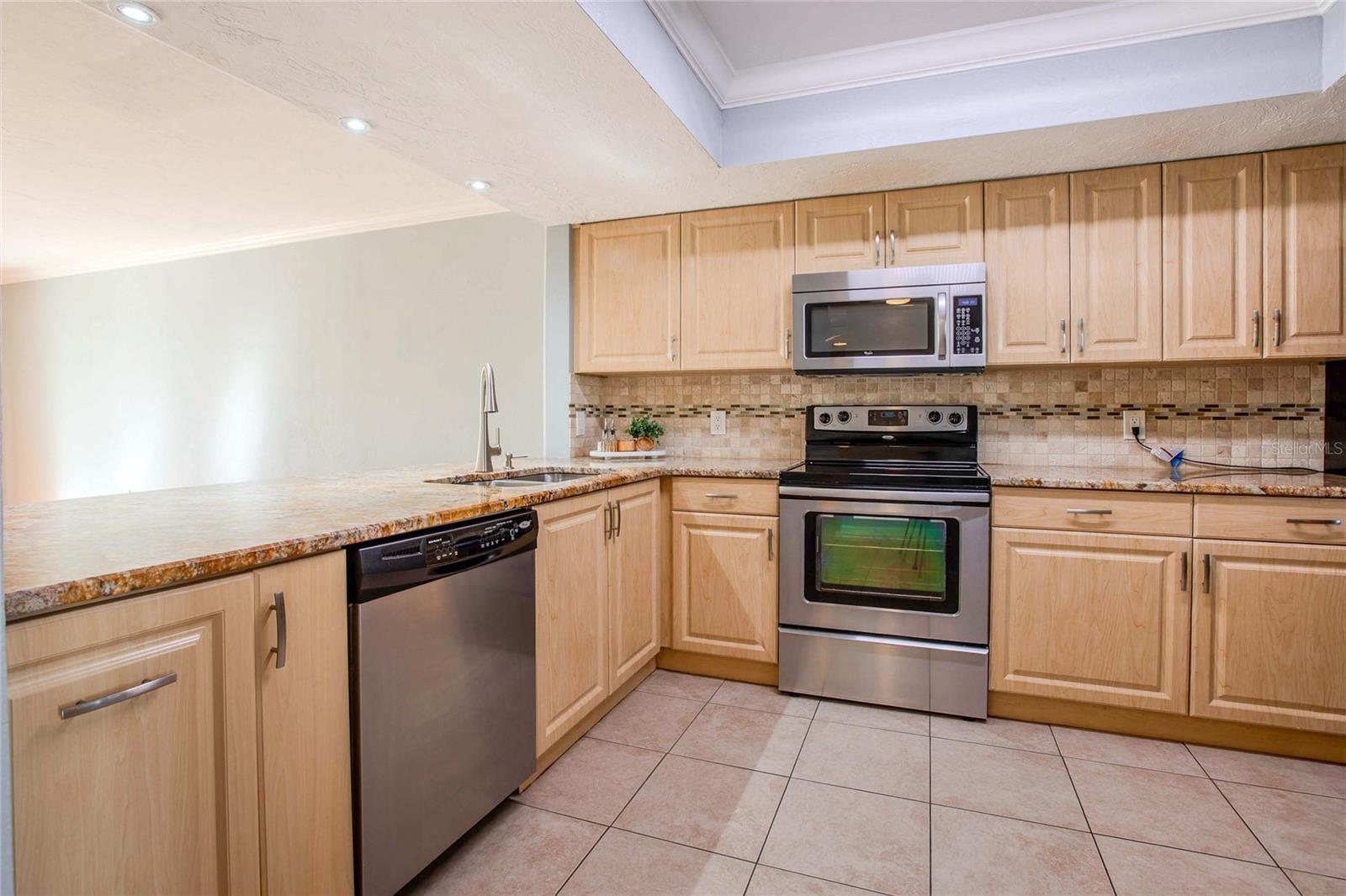 3300 BENEVA #214 — photo 4