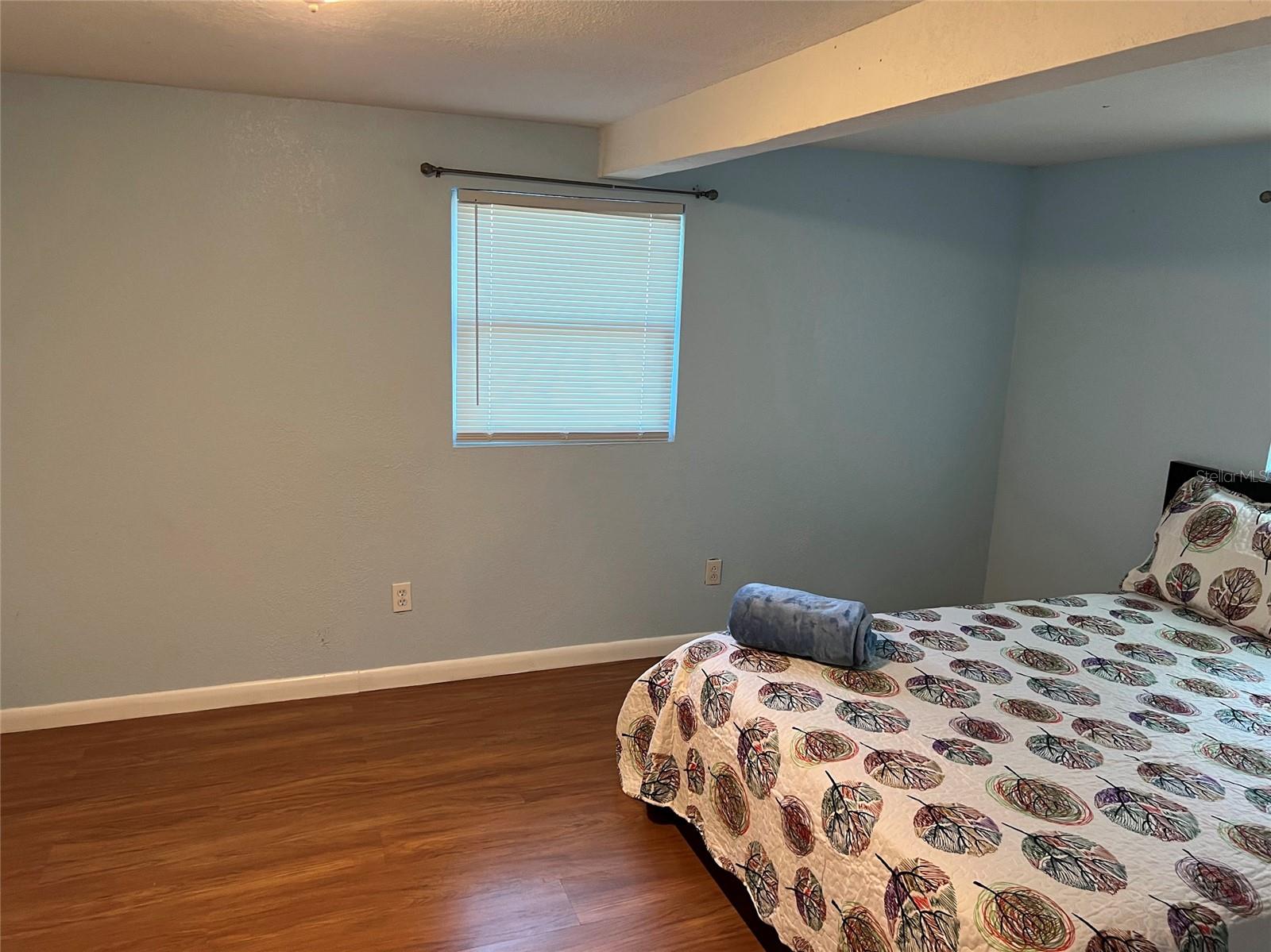 208-210-212 ELIZABETH AVE #A,B — photo 19