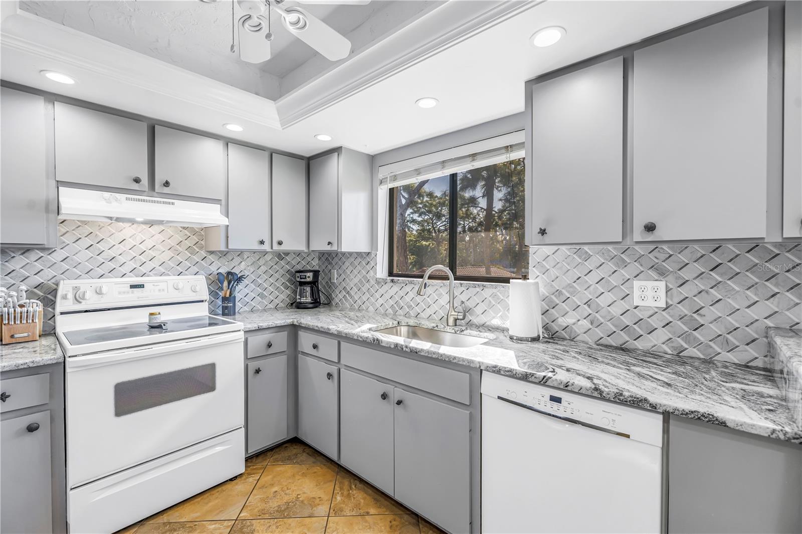 3500 EL CONQUISTADOR PKWY #108 — photo 8